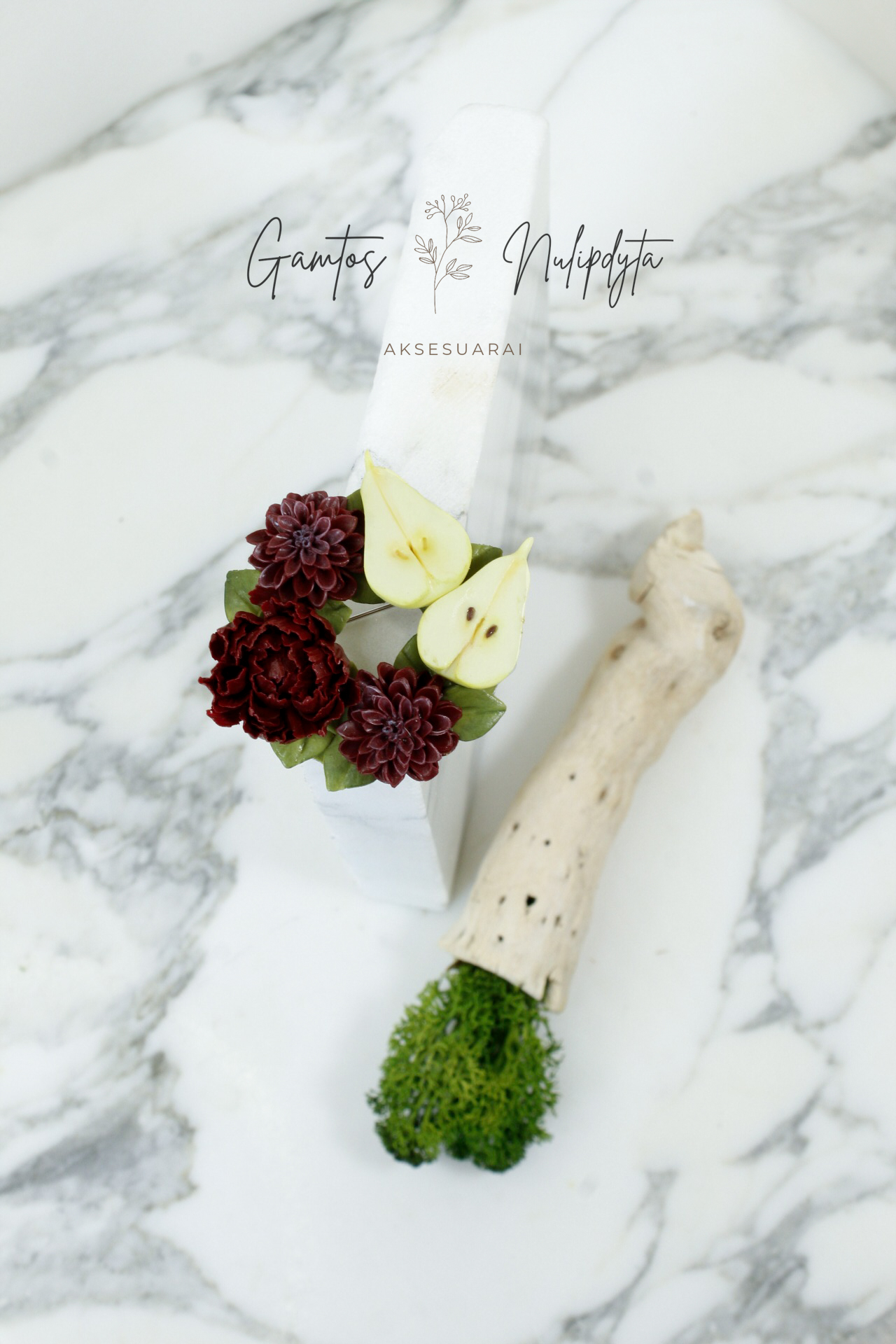 SAGĖ "JURGINAI+KRIAUŠĖS" SU ŽIOGELIU