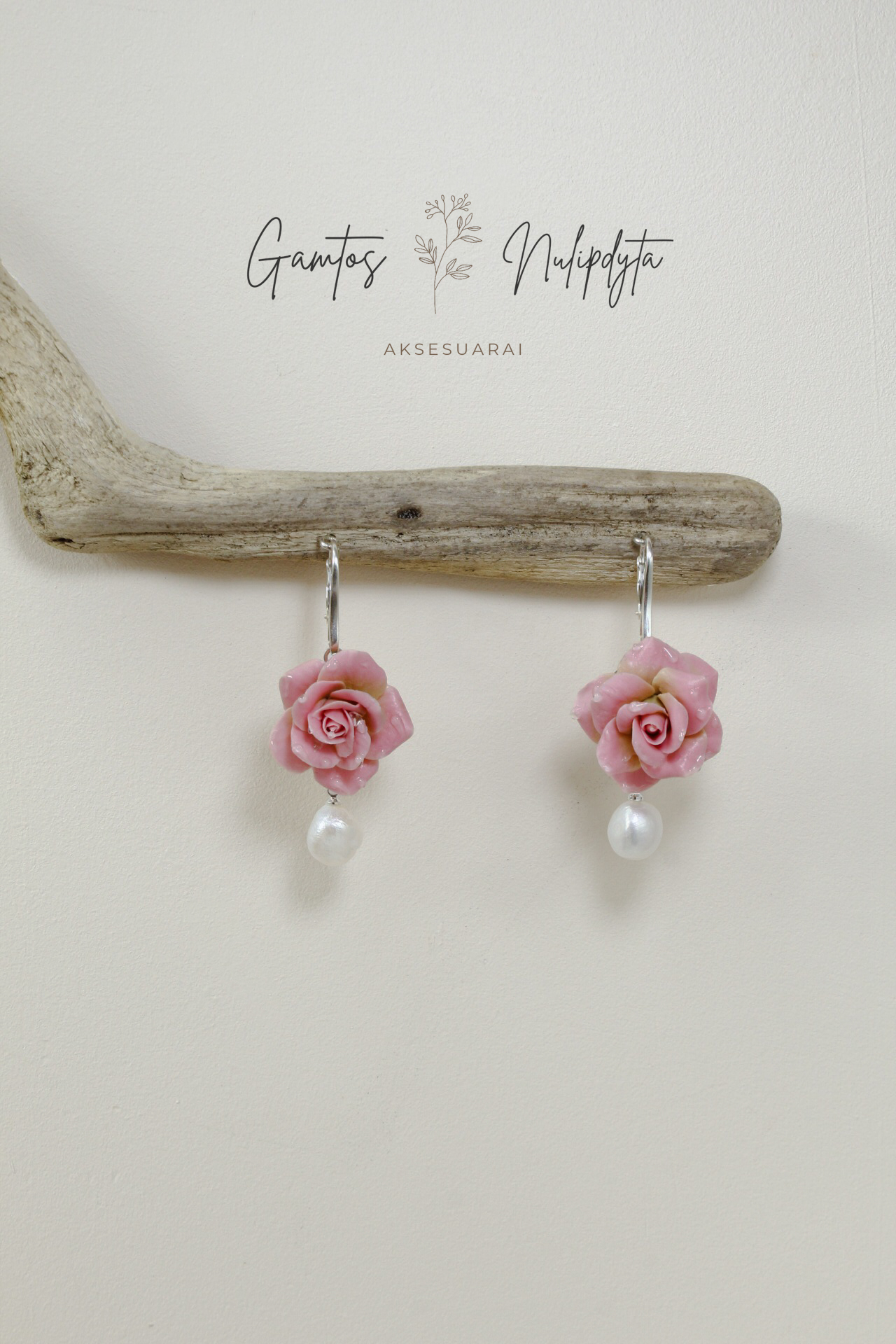 AUSKARAI "ROŽĖ" SU PERL. ANGL.UŽS.