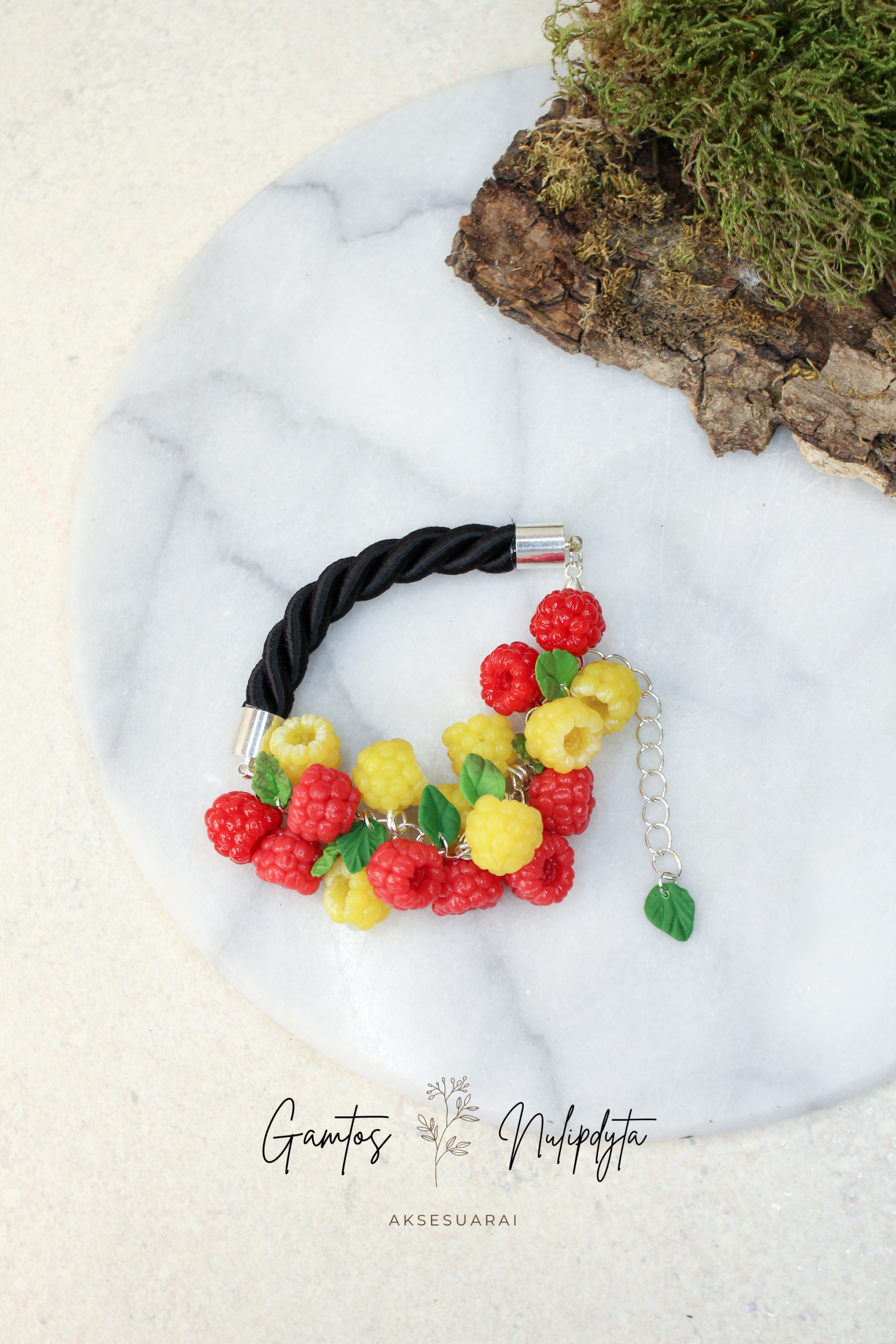 APYRANKĖ "AVIETĖS"