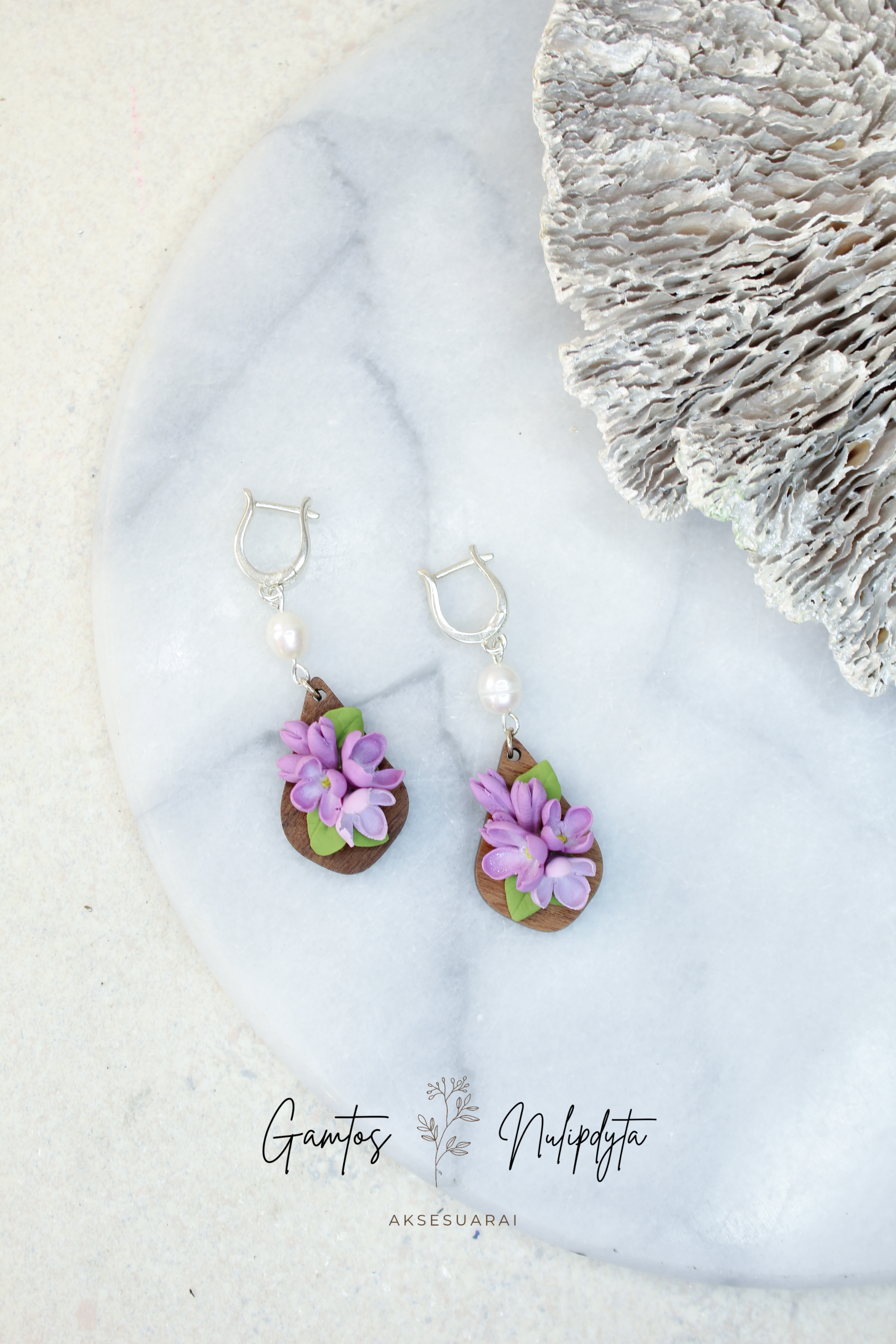 AUSKARAI "ALYVOS" SU PERLIUKU ANG.UŽ.