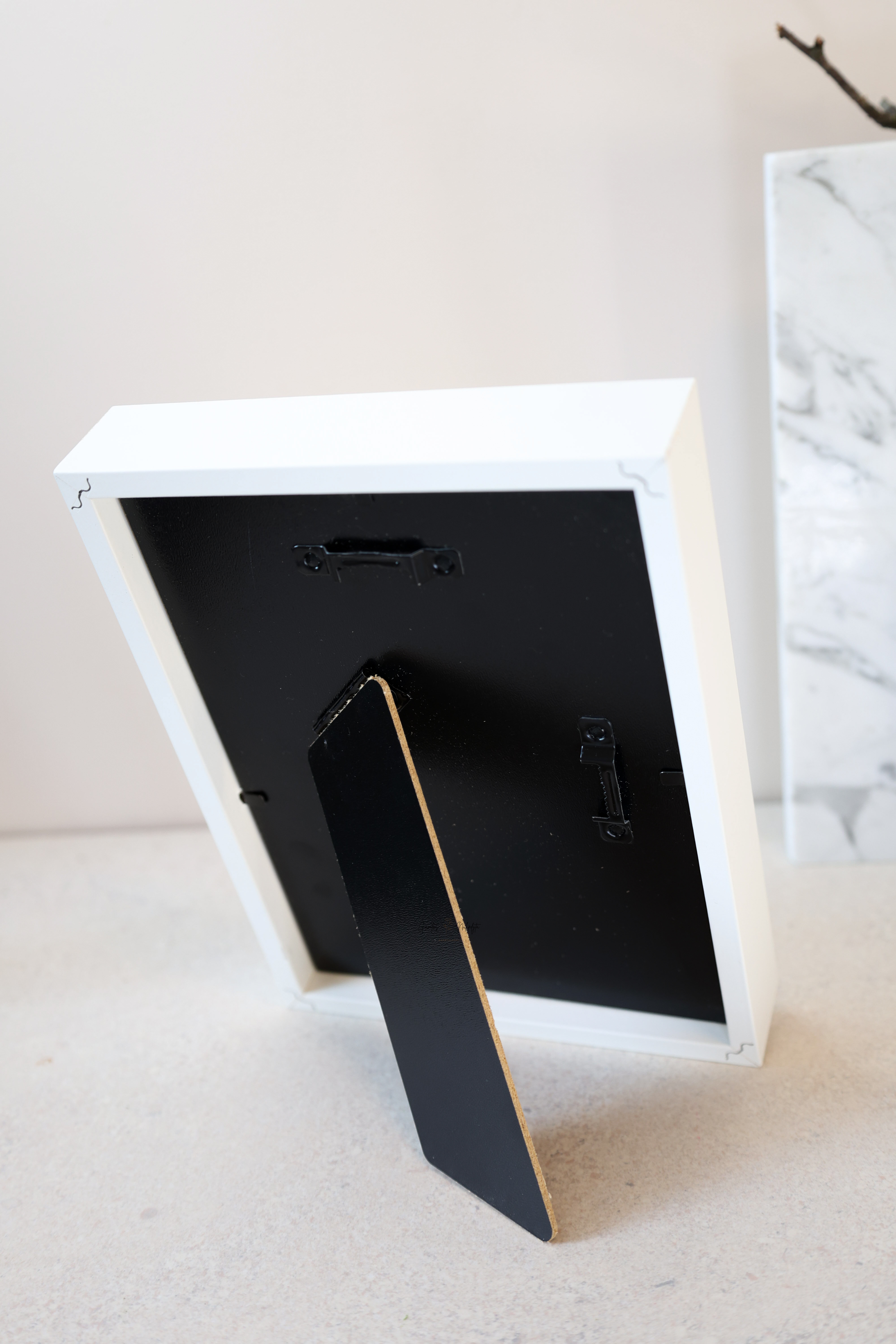 PAVEIKSLAS "OBELŲ ŽIEDAI" BALT. RĖM.