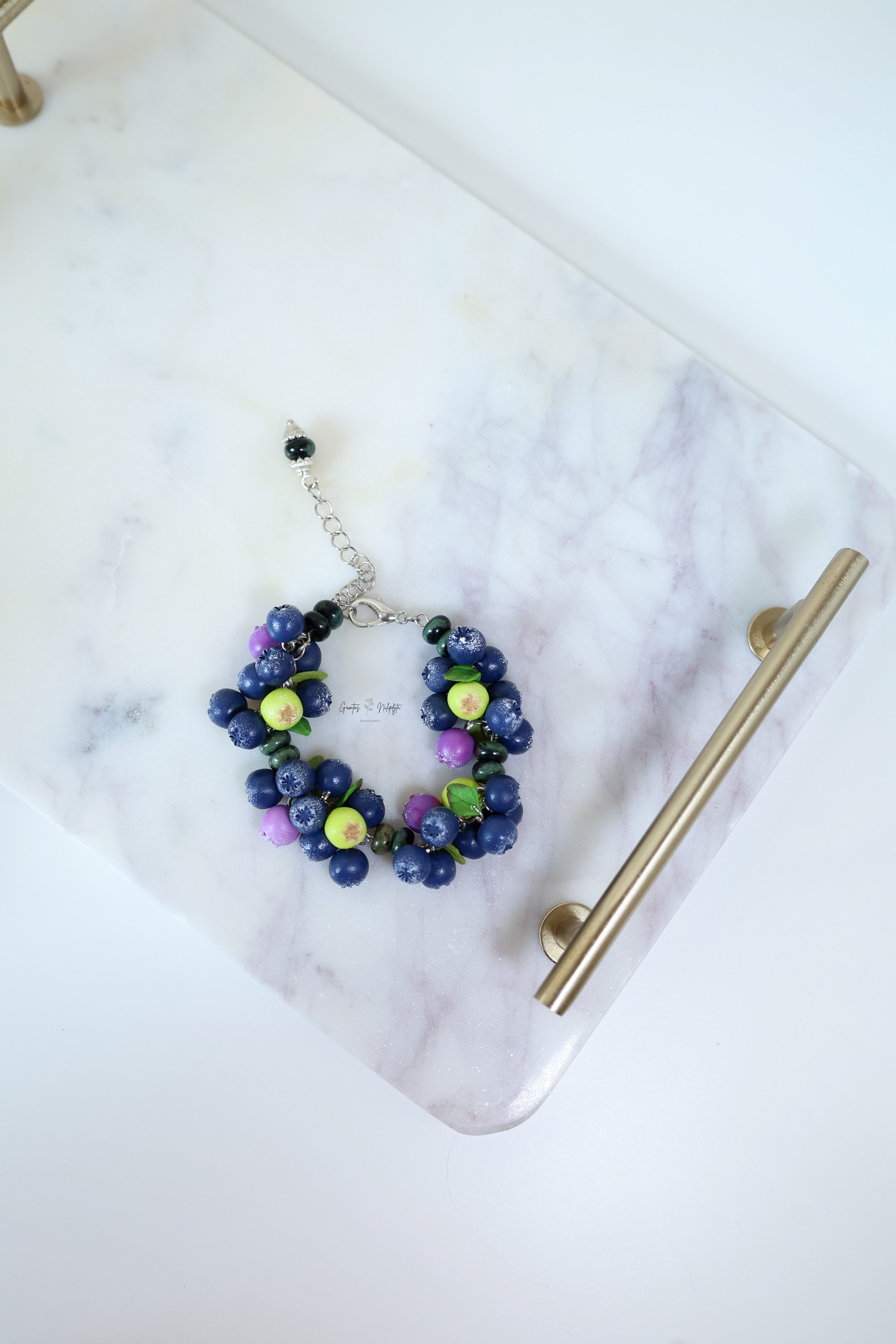 APYRANKĖ "ŠILAUOGĖS" MASYVI SU KAMBABA JASPIU