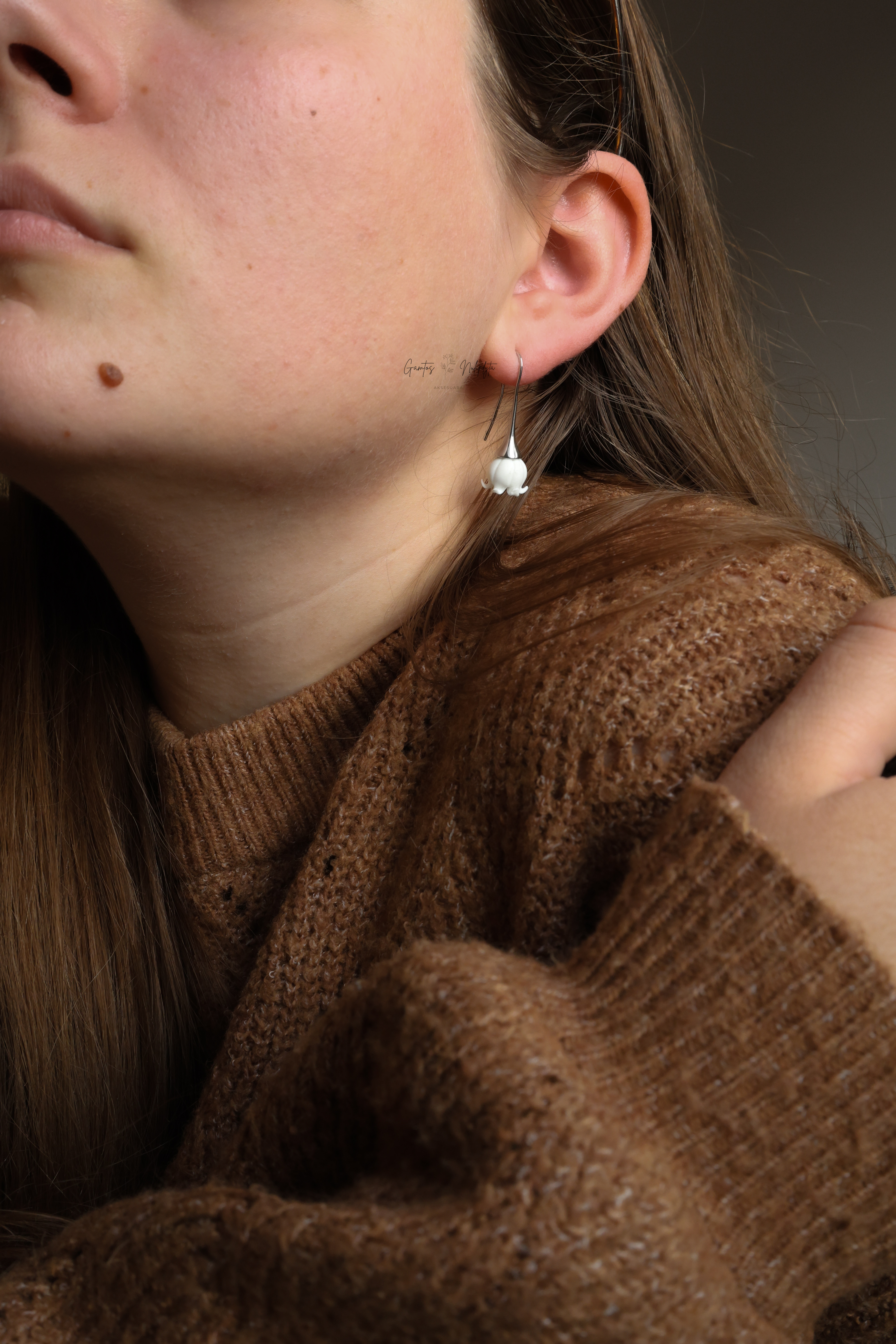 AUSKARAI "PAKALNUTĖS"