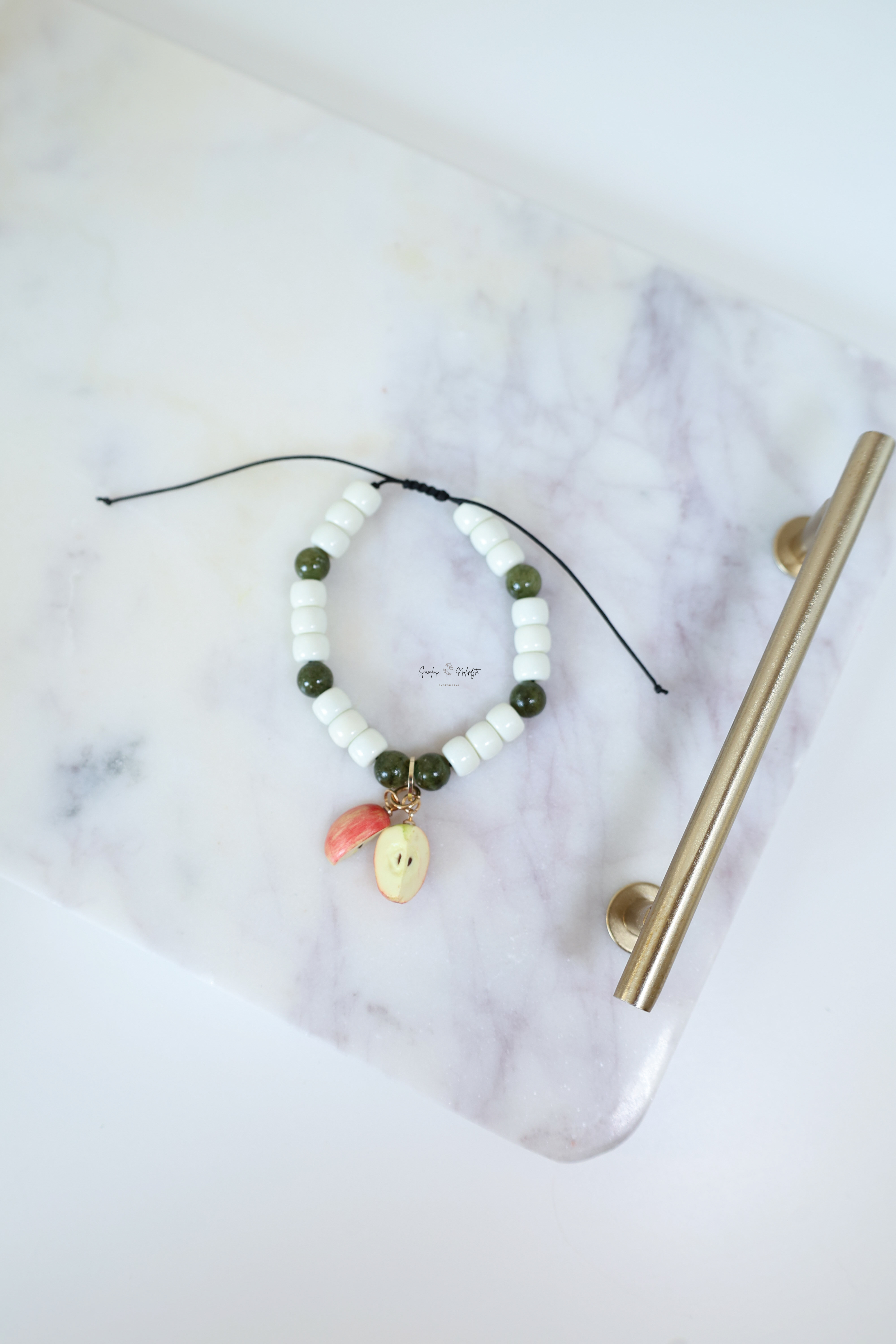 APYRANKĖ "OBUOLIUKAI"