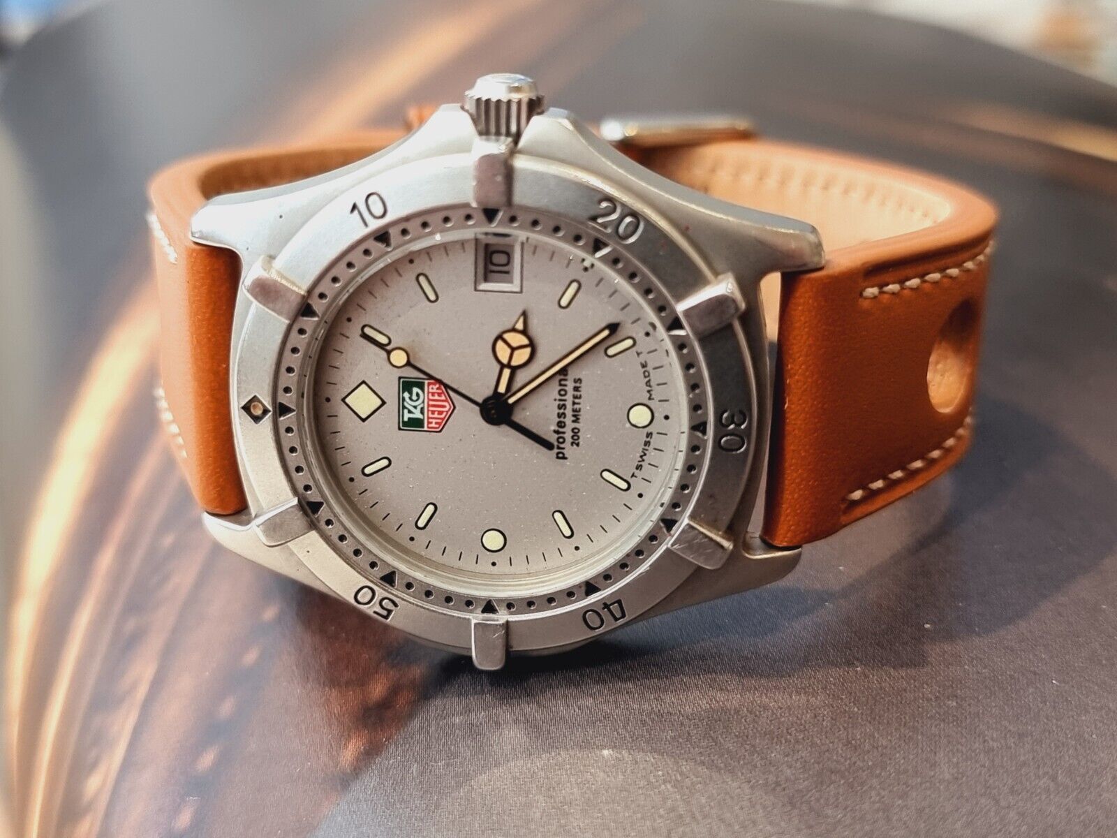 TAG HEUER 2000 MENS GENTS WATCH FULL SIZE Very Good Condition serviced