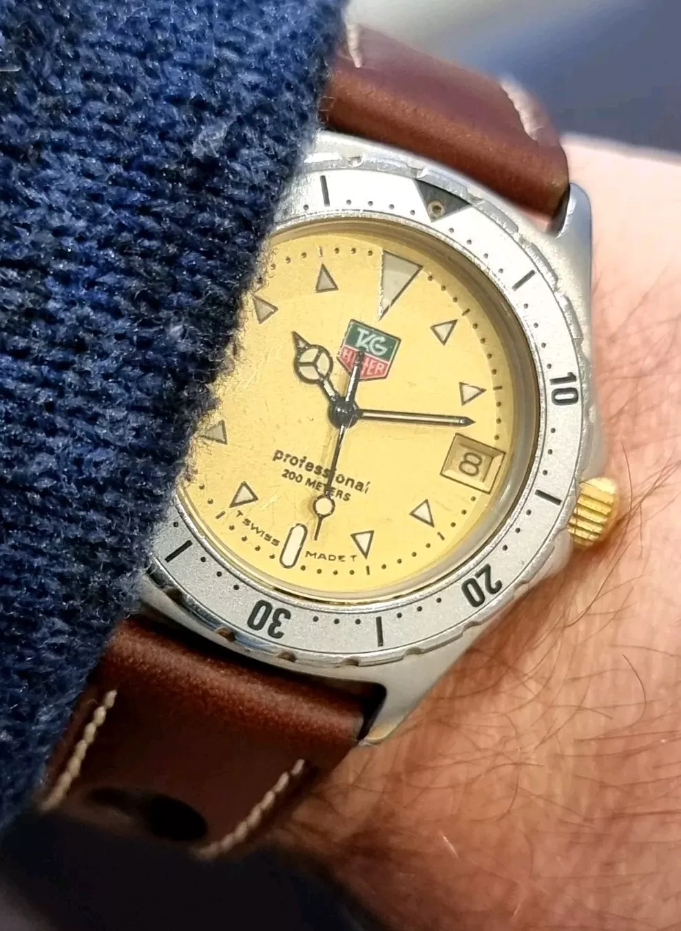 Tag Heuer 2000 Mid size Serviced In Very Good Condition Gold Steel Bargain