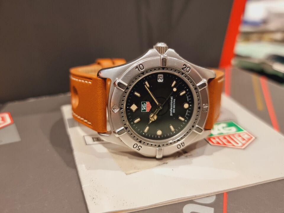 TAG HEUER 2000 WATCH FULLSIZE Serviced In Very Good Condition Box And Papers