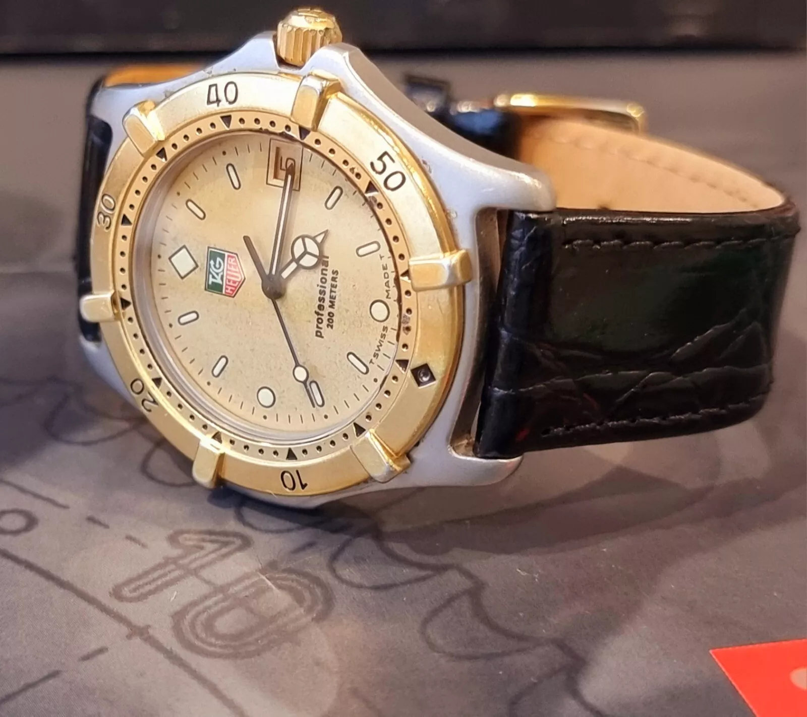 TAG HEUER 2000 MENS GENTS WATCH FULL SIZE new Battery Bargain Price