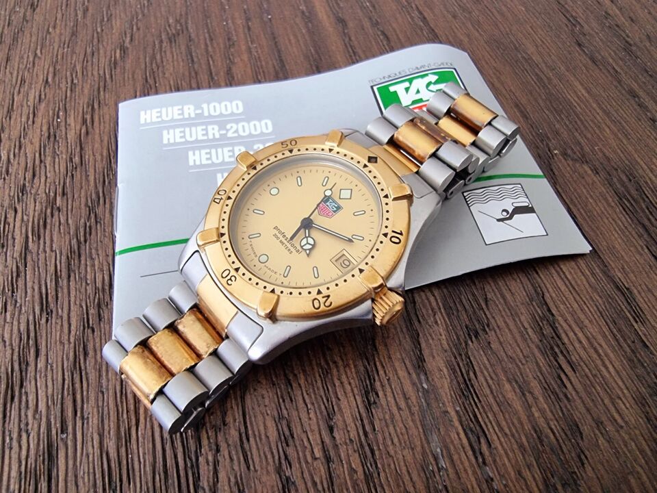 Tag Heuer 2000 Mid size Mens IN Near MINT CONDITION Unisex with manual Serviced