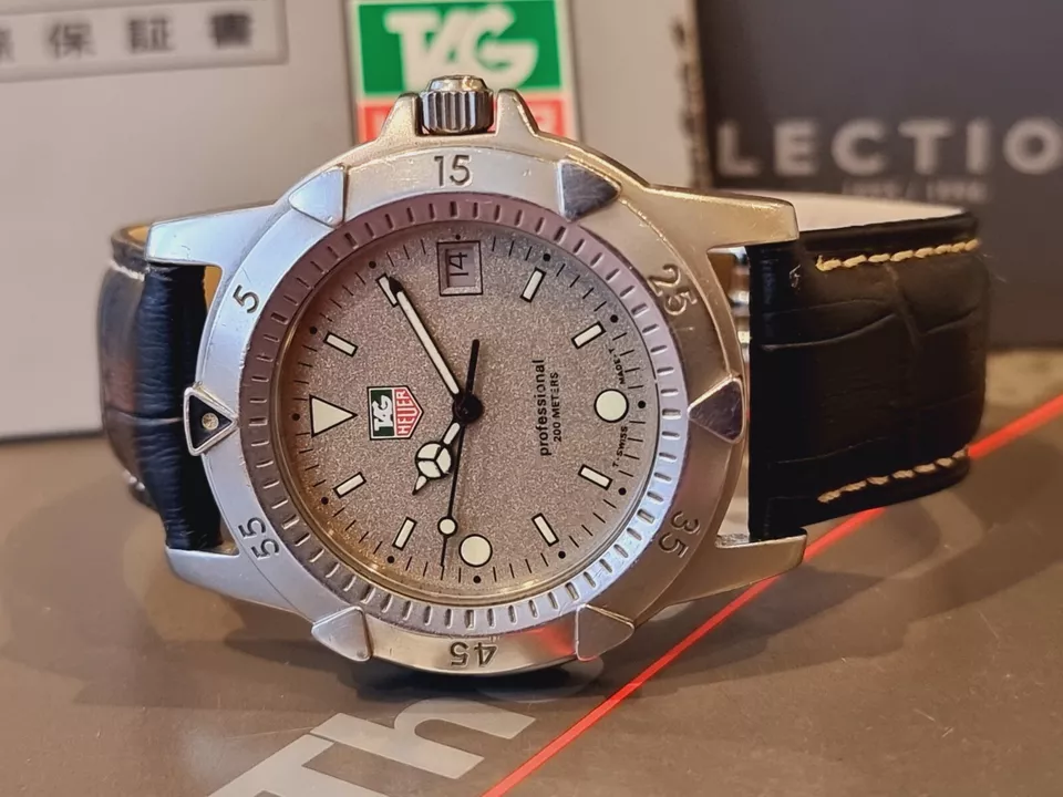 Tag Heuer 1500 Mens Watch Full Size With Papers In Very Good Condition Bargain