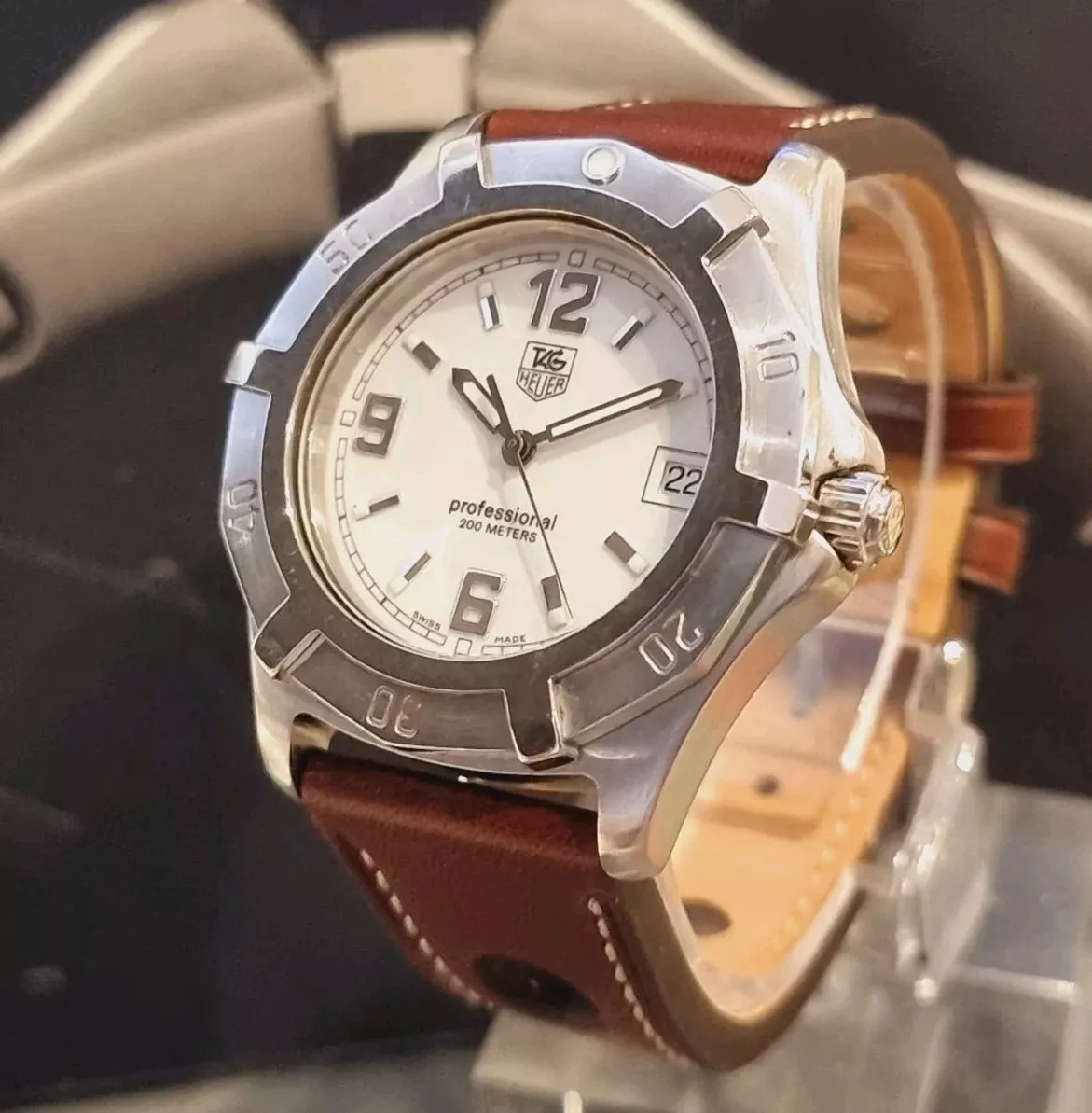 TAG Heuer 2000 Exclusive Men's Watch WN1111 White Dial Pre Aquaracer Bargain