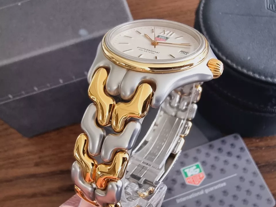 TAG Heuer Mid Size SEL Men's Watch MINT CONDITION box And Papers Fit Ladies Too