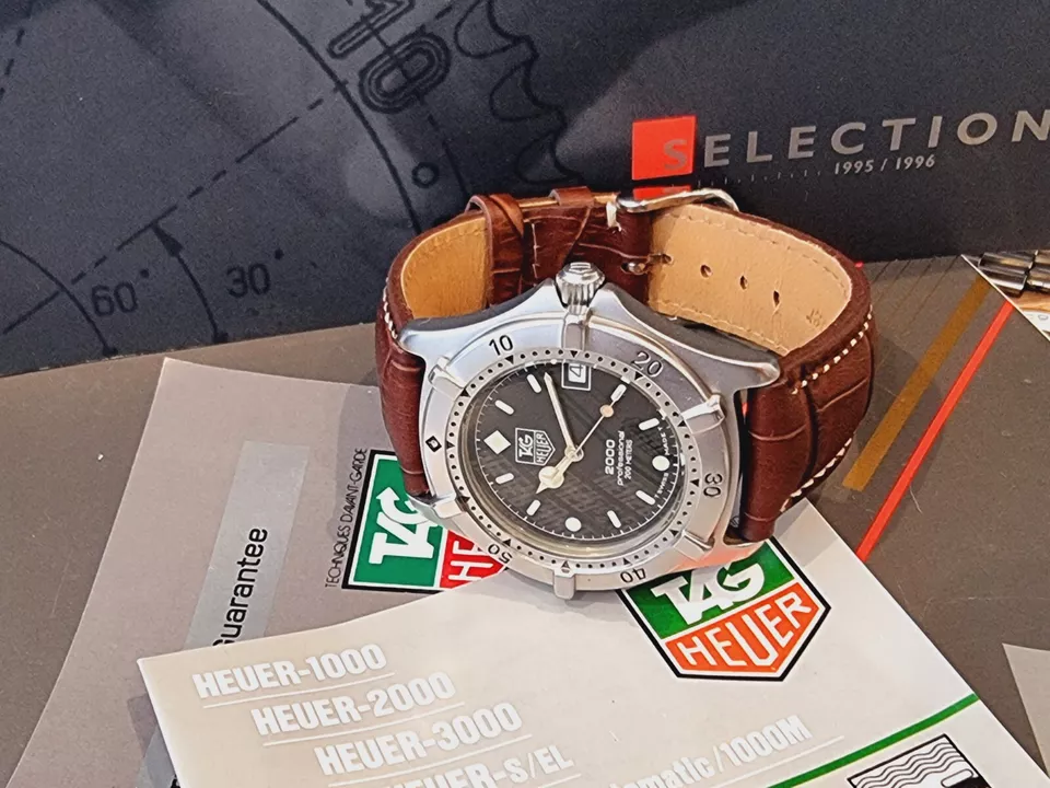 TAG Heuer 2000 Mens Full Size Early Model 2000 Logo On Dial MINT COND + Papers