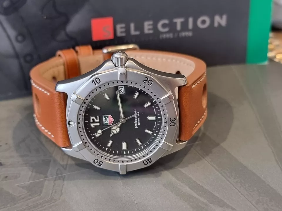 TAG HEUER 2000 Mens FULL SIZE WATCH IN Very Good Condition Bargain New Battery