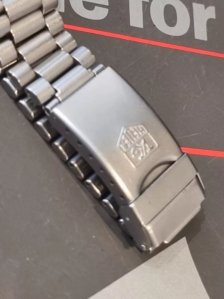 TAG HEUER 2000 Mid Size Rare 973.013b Black 2000 Logo On Dial MINT MINT