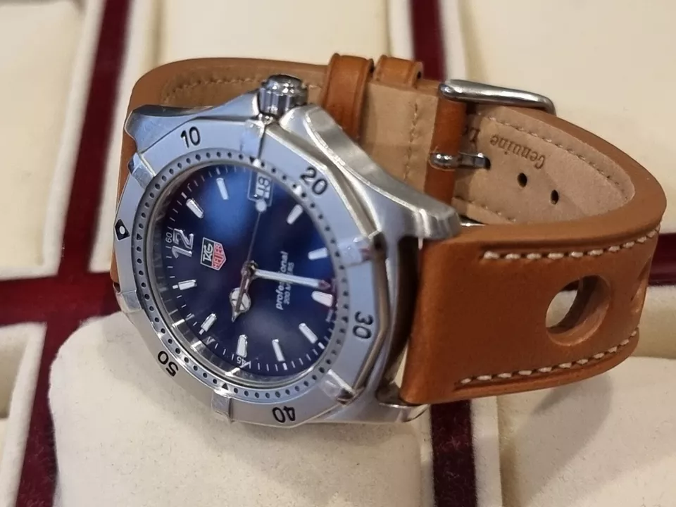 TAG HEUER 2000 Mens FULL SIZE BLUE WATCH NEAR MINT CONDITION 