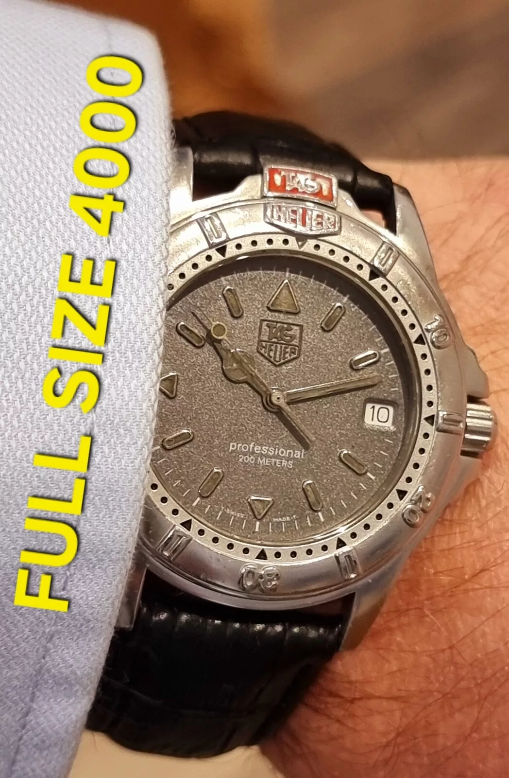 LOT OF 2  x Tag heuers watches Tag 4000 white and Tag heuer 4000 in dark grey 