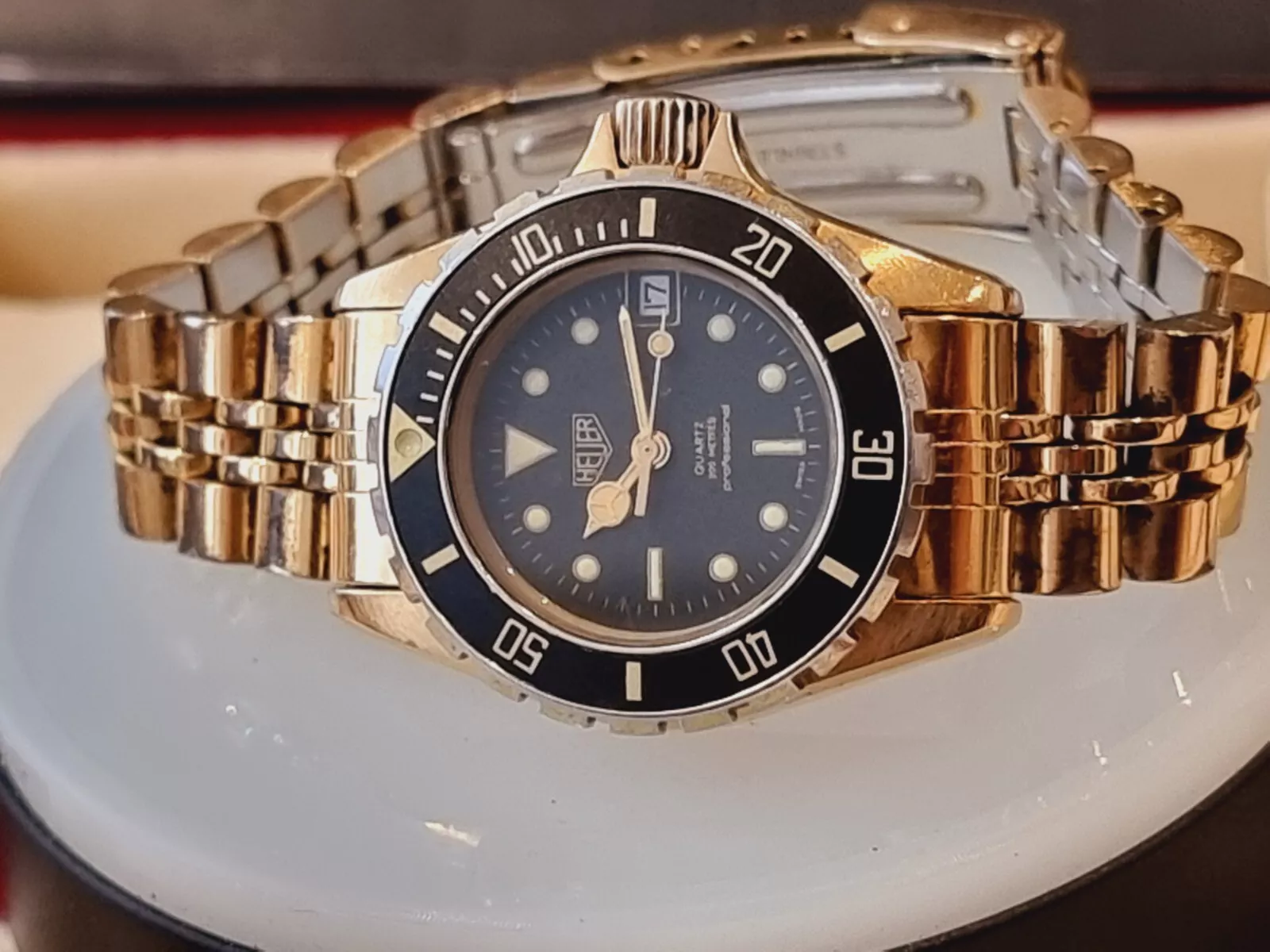 TAG Heuer HEUER 1000 DIVE PROFESSIONAL LADY WOLF OF WALL STREET FULLY GOLD