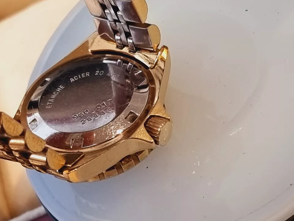 TAG Heuer HEUER 1000 DIVE PROFESSIONAL LADY WOLF OF WALL STREET FULLY GOLD