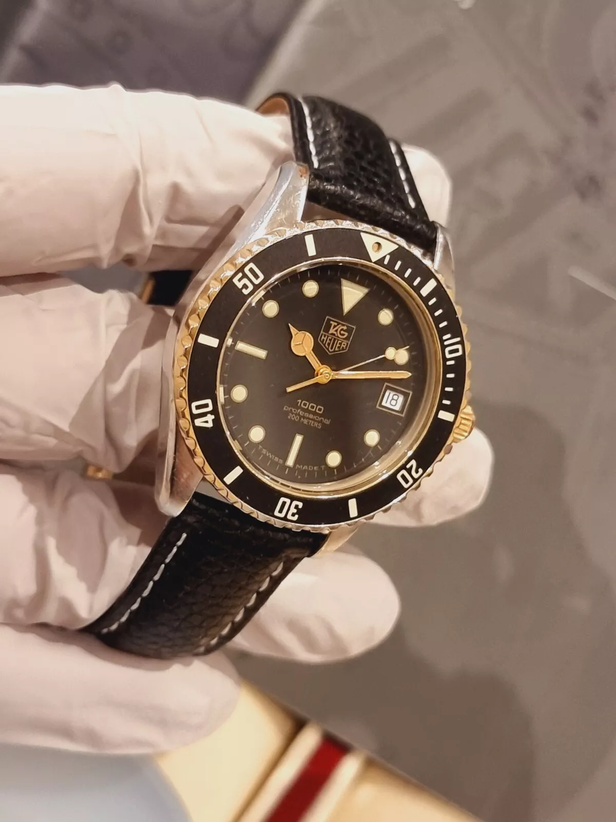 TAG Heuer 1000 Gold plated steel Very Good Condition 980.020 New Glass Strap