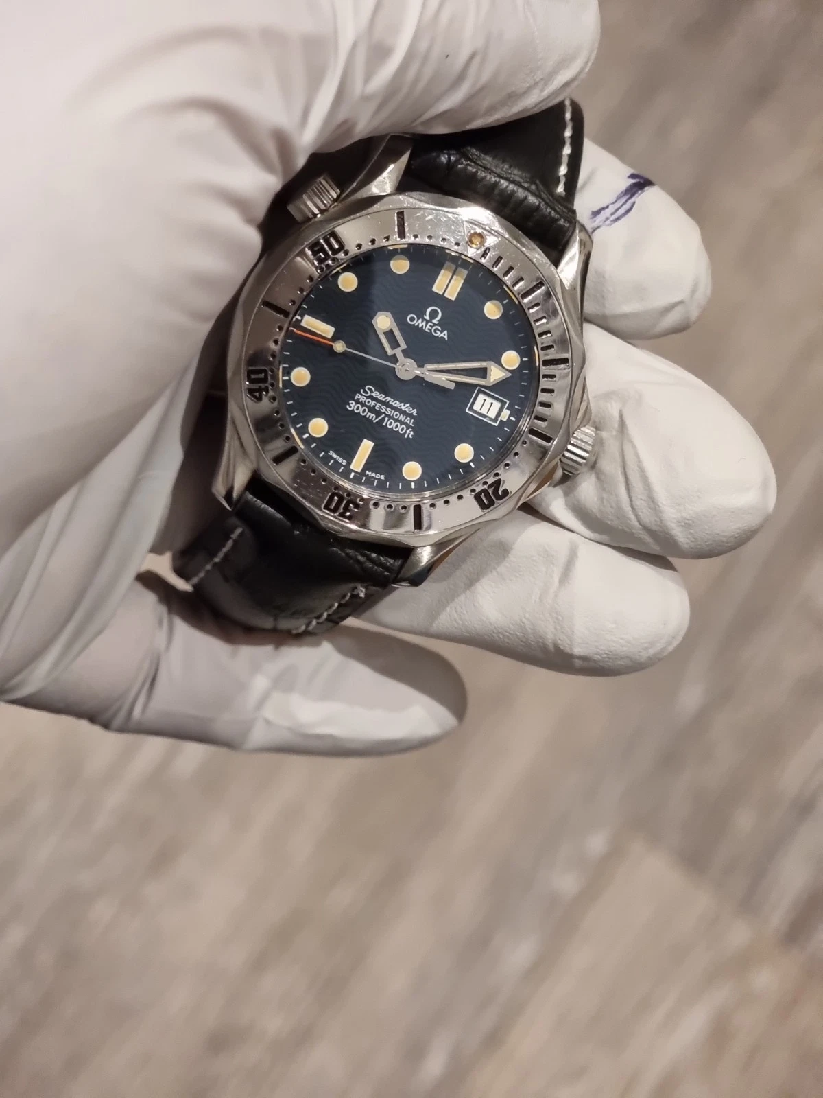 OMEGA Seamaster 300m Blue Wave Dial Quartz Mid size 36mm Gents Watch