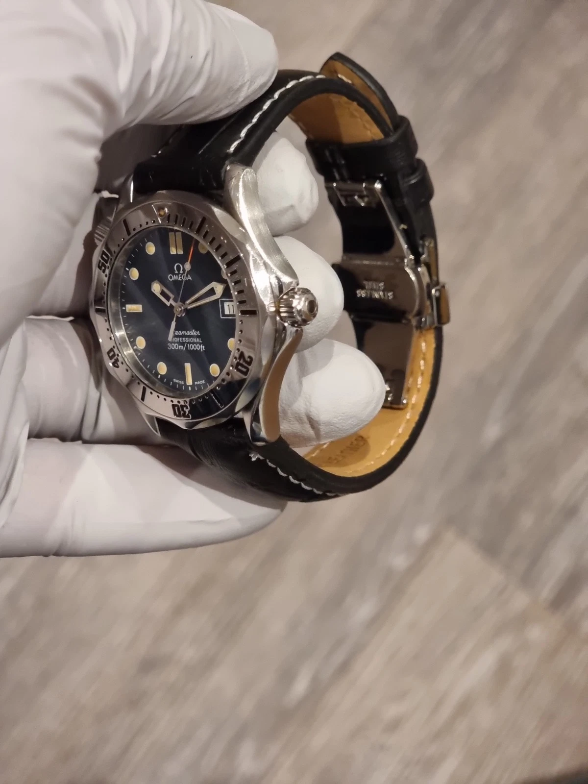 OMEGA Seamaster 300m Blue Wave Dial Quartz Mid size 36mm Gents Watch