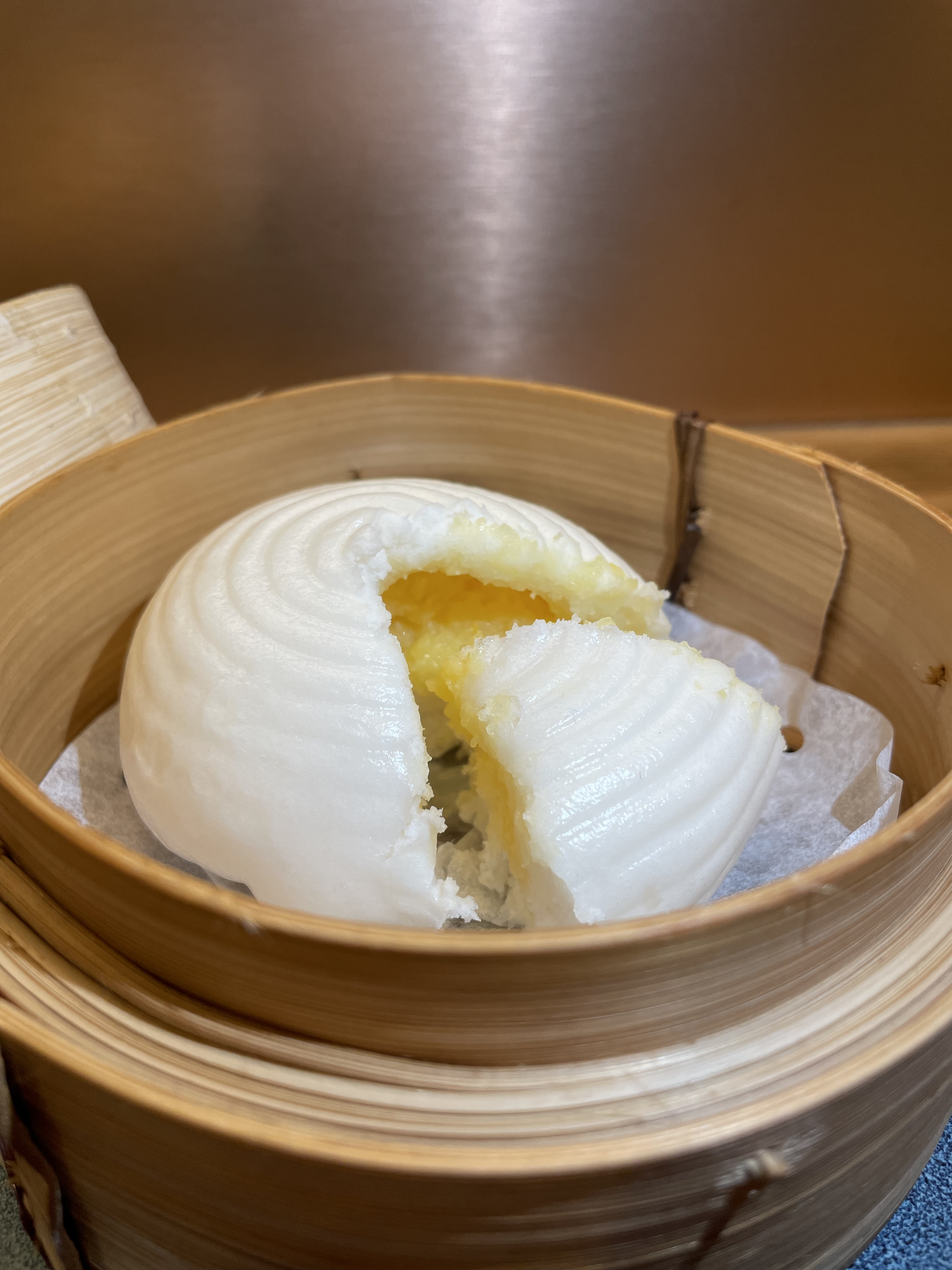 103.Custard Bun