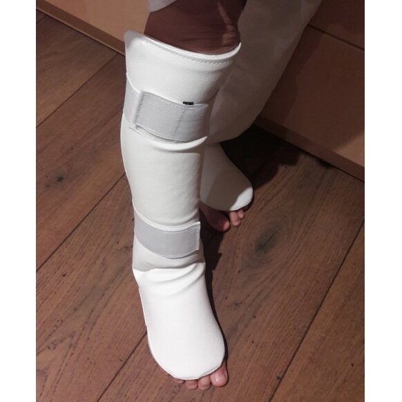 KARATE KOJŲ APSAUGA (TINKA VARŽYBOMS)