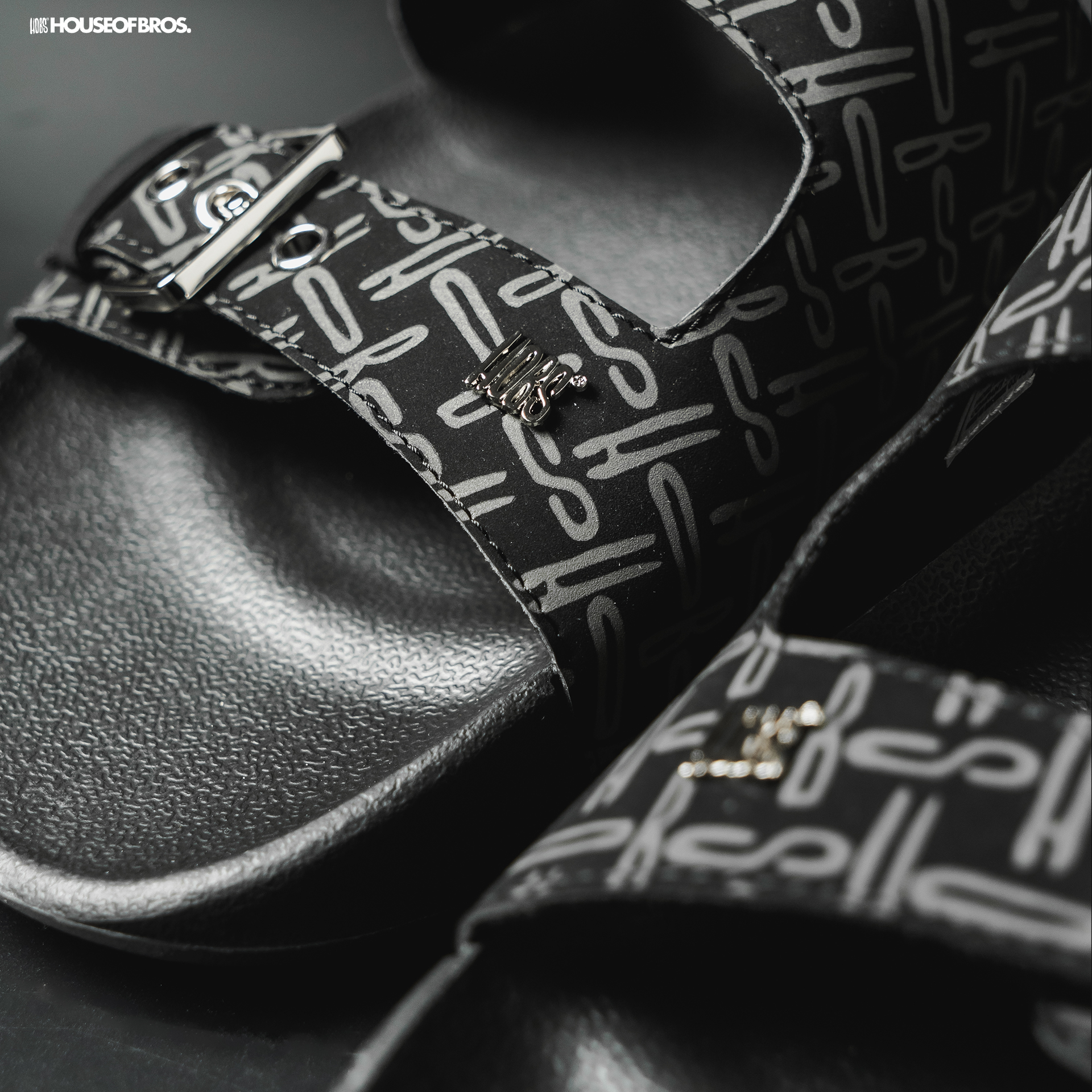 HOBS DOUBLE STRIP SLIDES