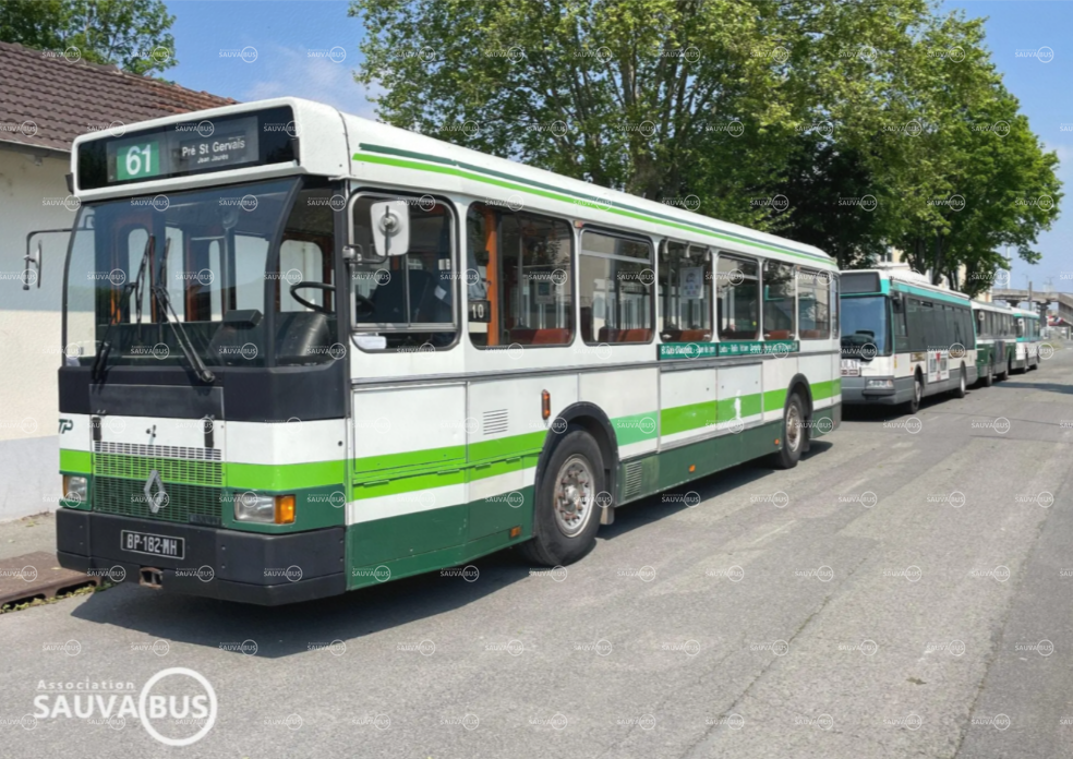 Cartes postales des bus