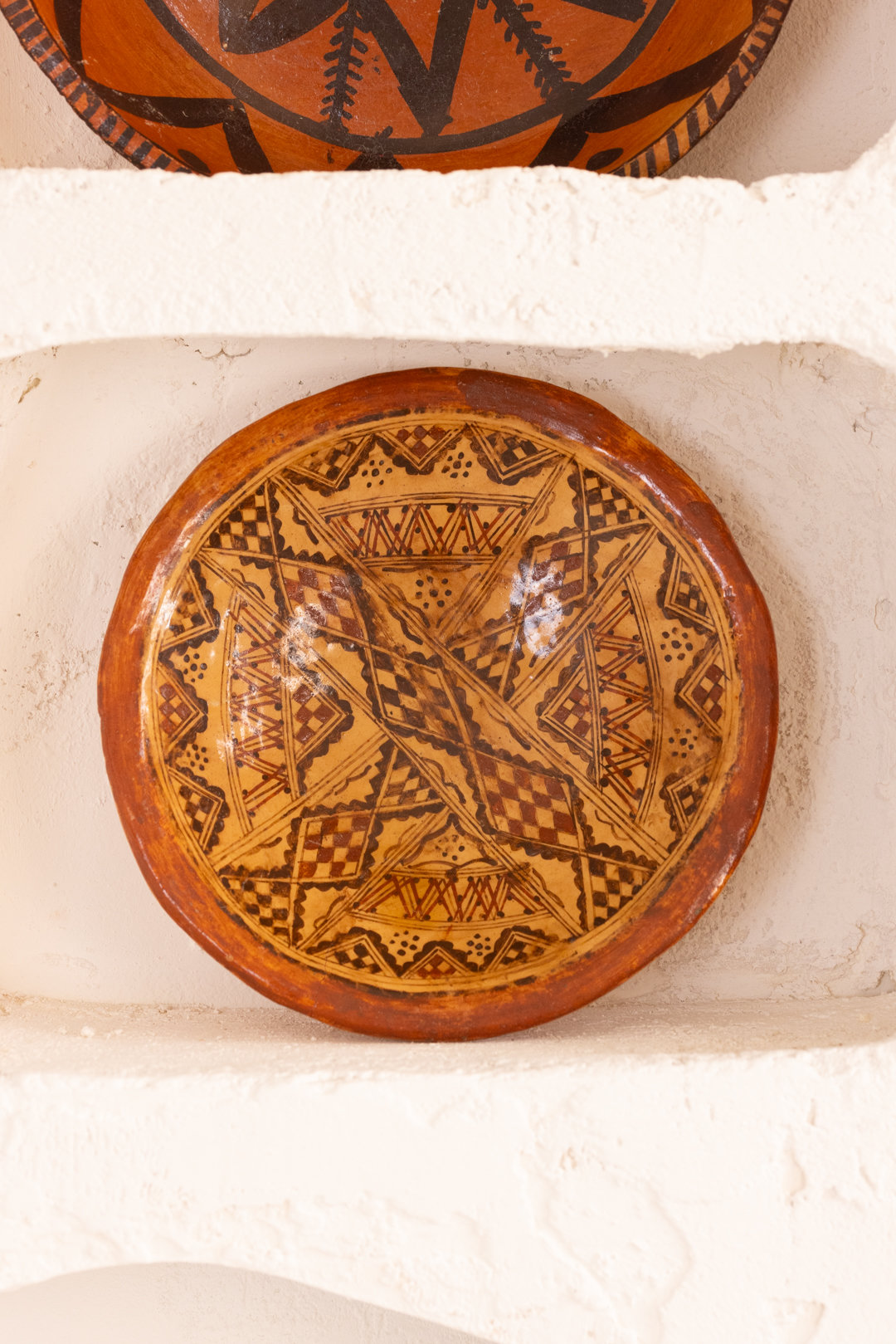 Assiette vintage en terre cuite avec motifs Kabyles - Vintage Terracotta Plate with Kabyle Patterns