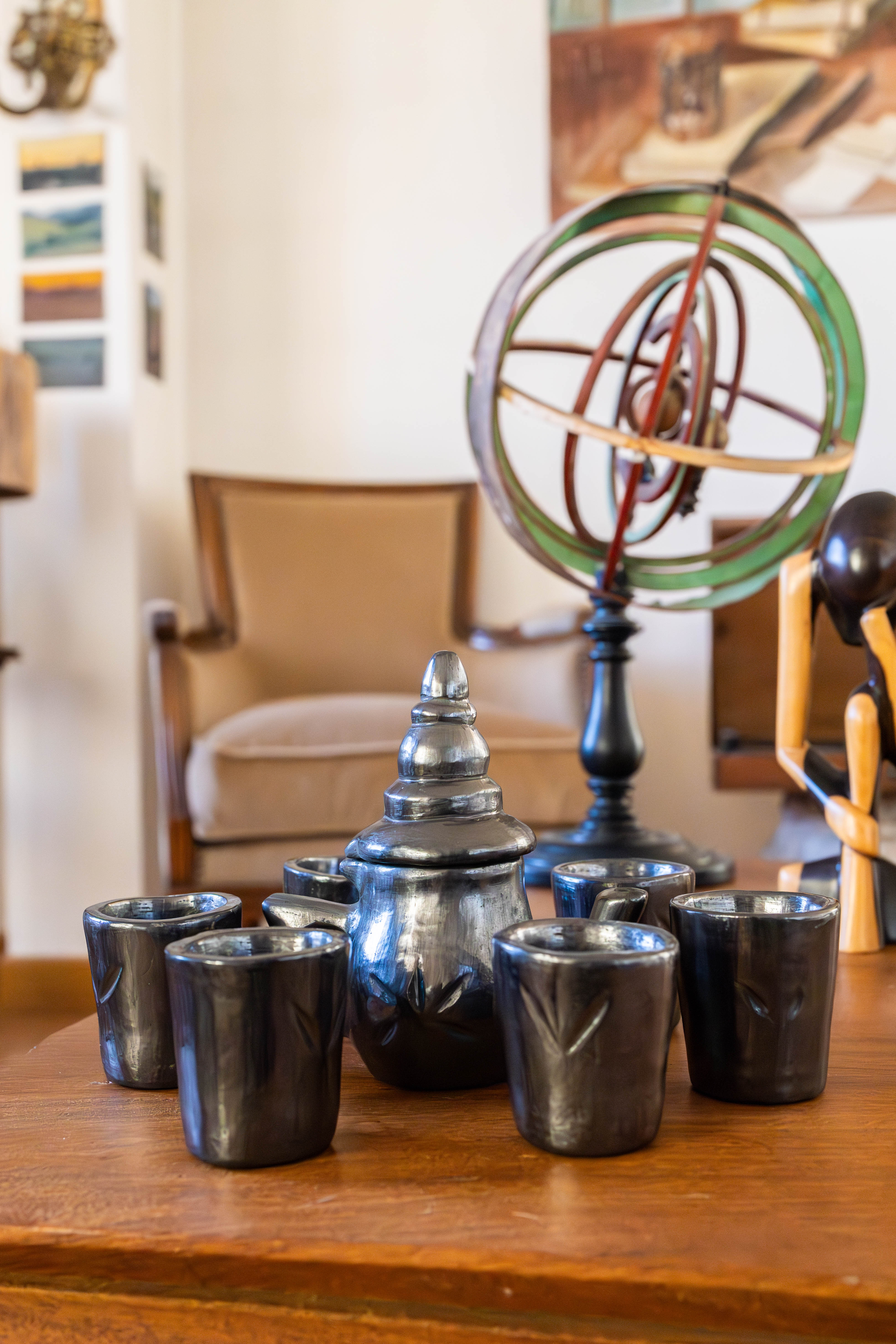 Théière et ses verres décoratifs - Teapot and Glasses Set
