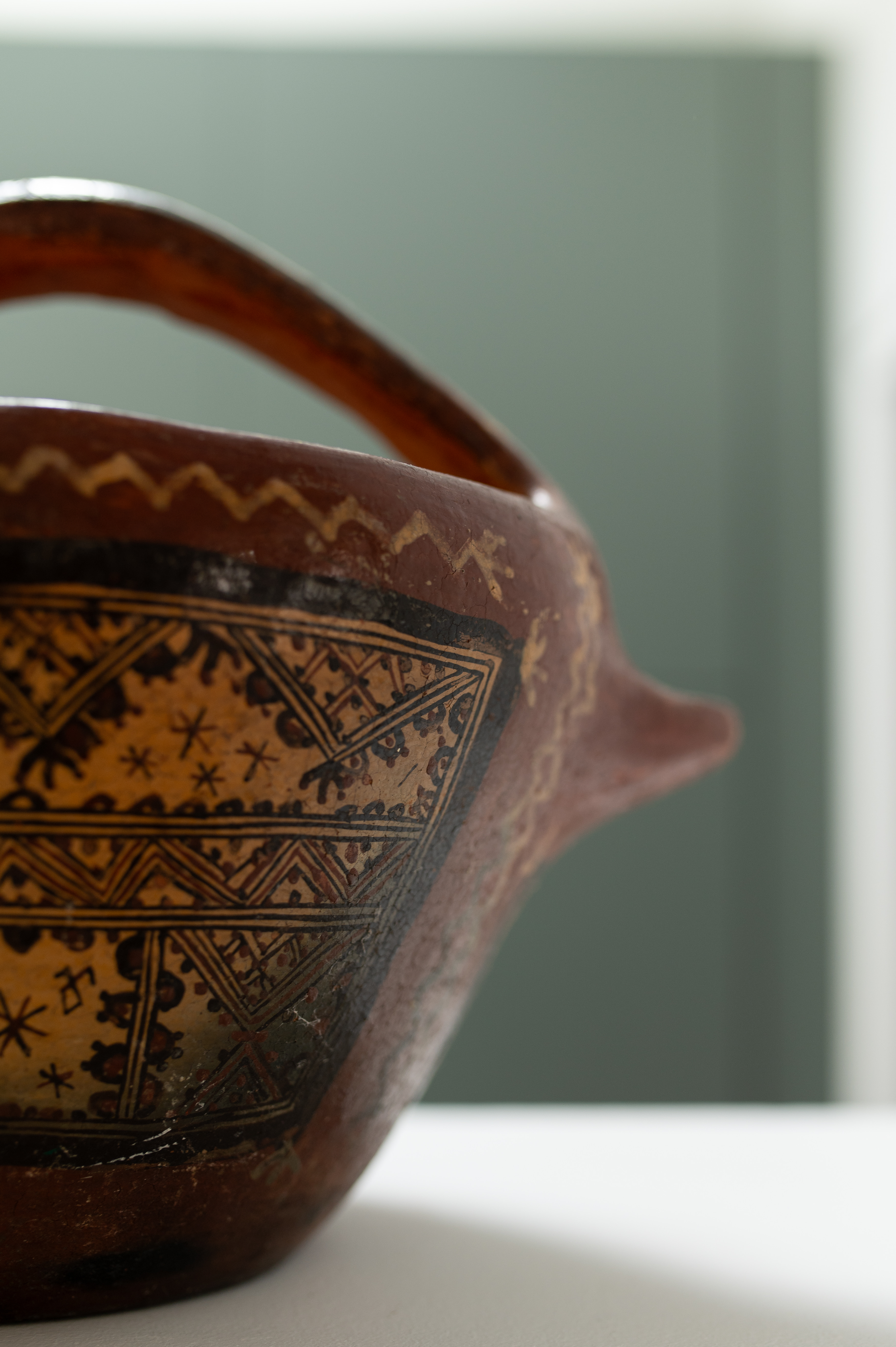 Pot à lait vintage en terre cuite avec motifs Kabyles - Vintage terracotta milk jug with kabyles patterns