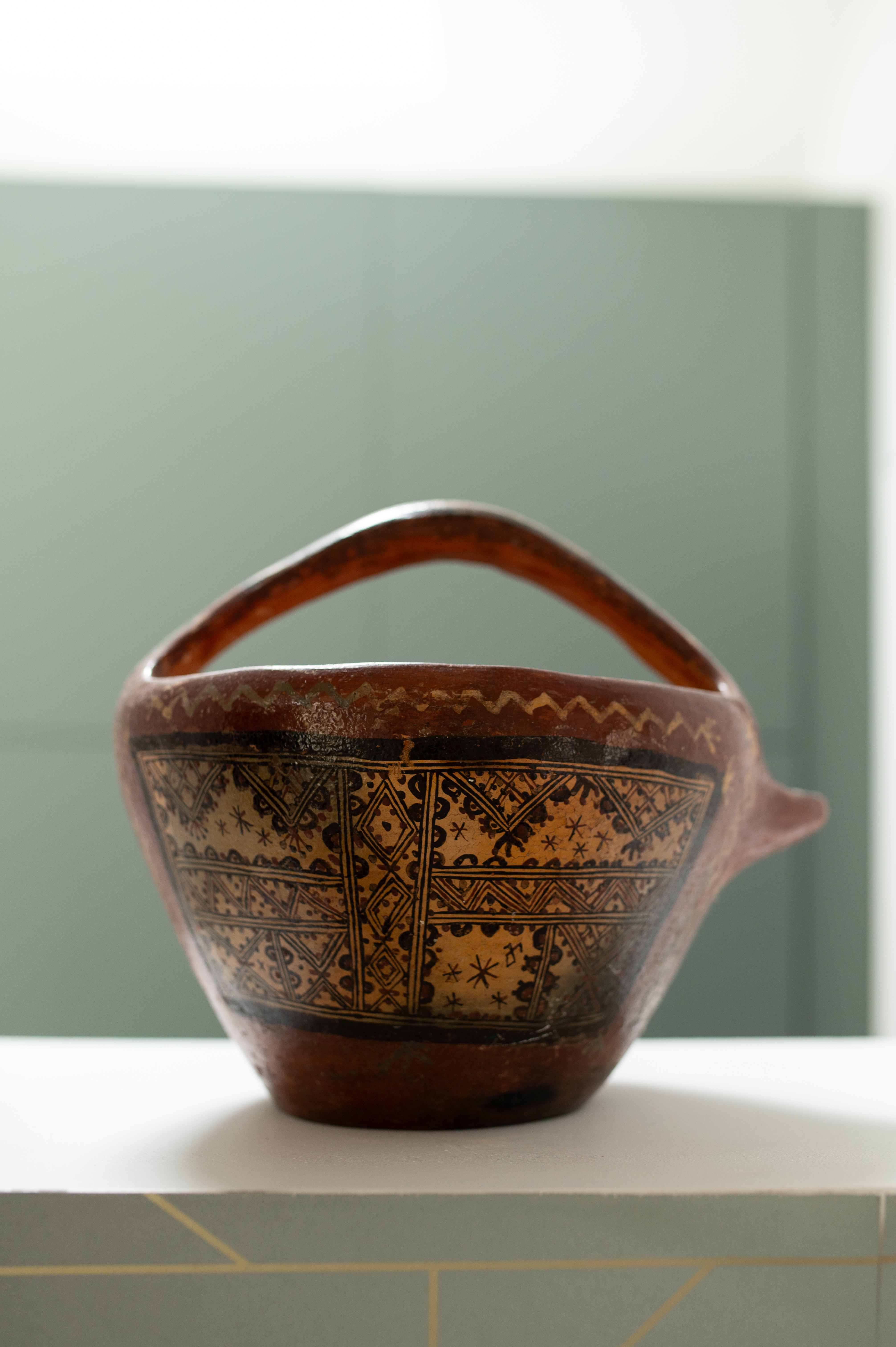Pot à lait vintage en terre cuite avec motifs Kabyles - Vintage terracotta milk jug with kabyles patterns
