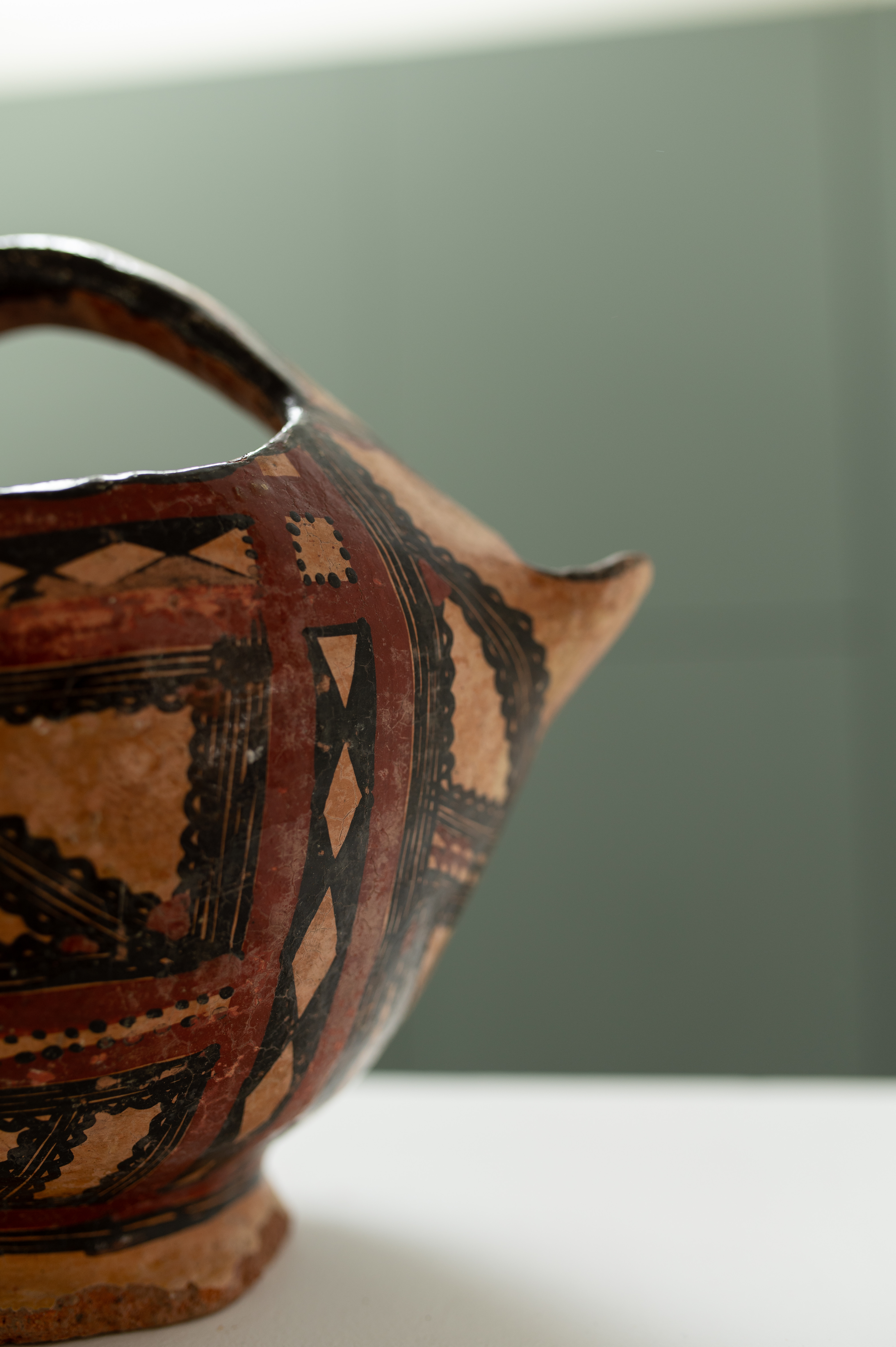 Pot à lait vintage en terre cuite avec motifs Kabyles - Vintage terracotta milk jug with kabyles patterns