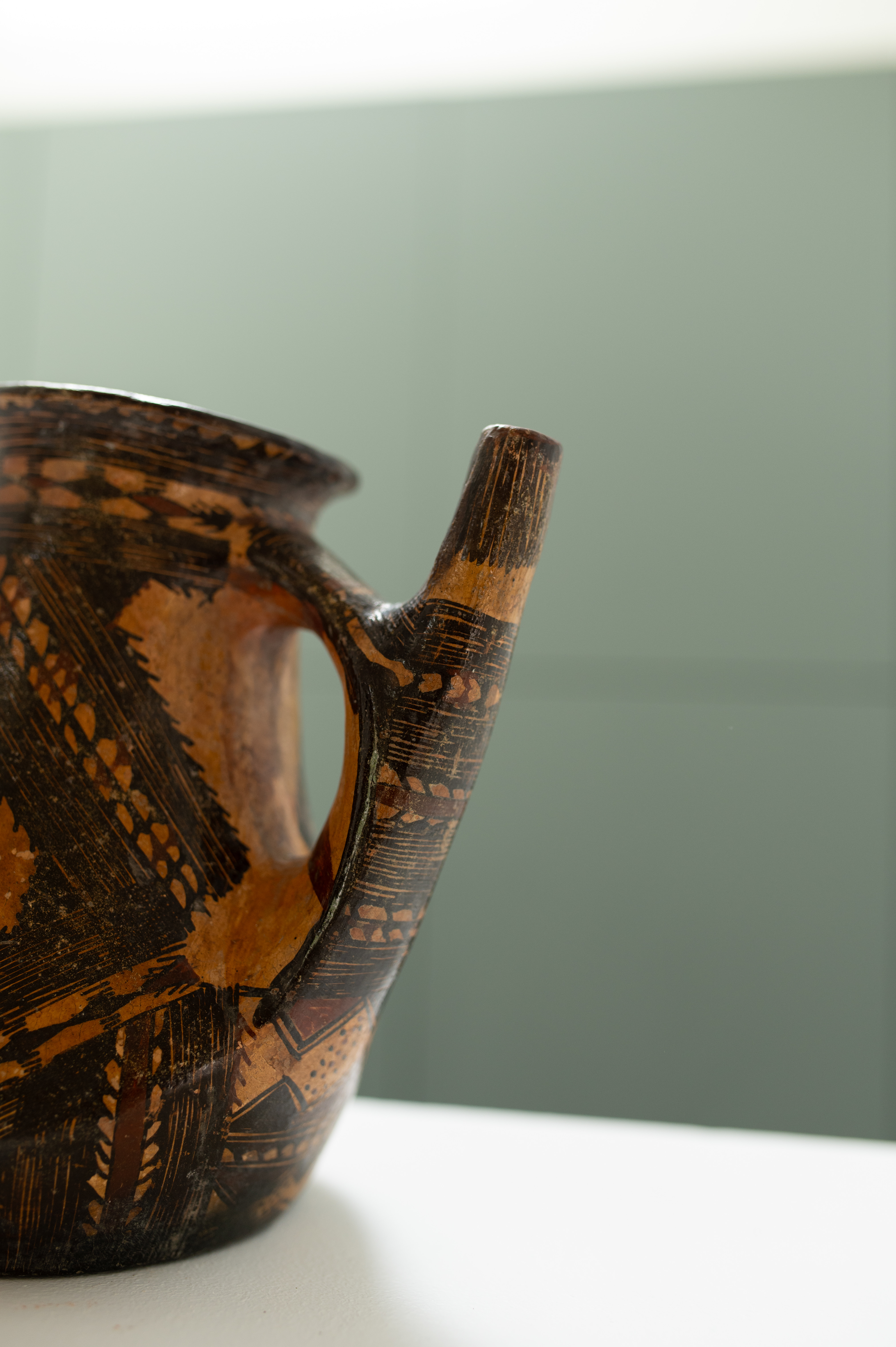 Pichet vintage en terre cuite avec motifs Kabyles - Vintage terracotta pitcher with Kabyle patterns