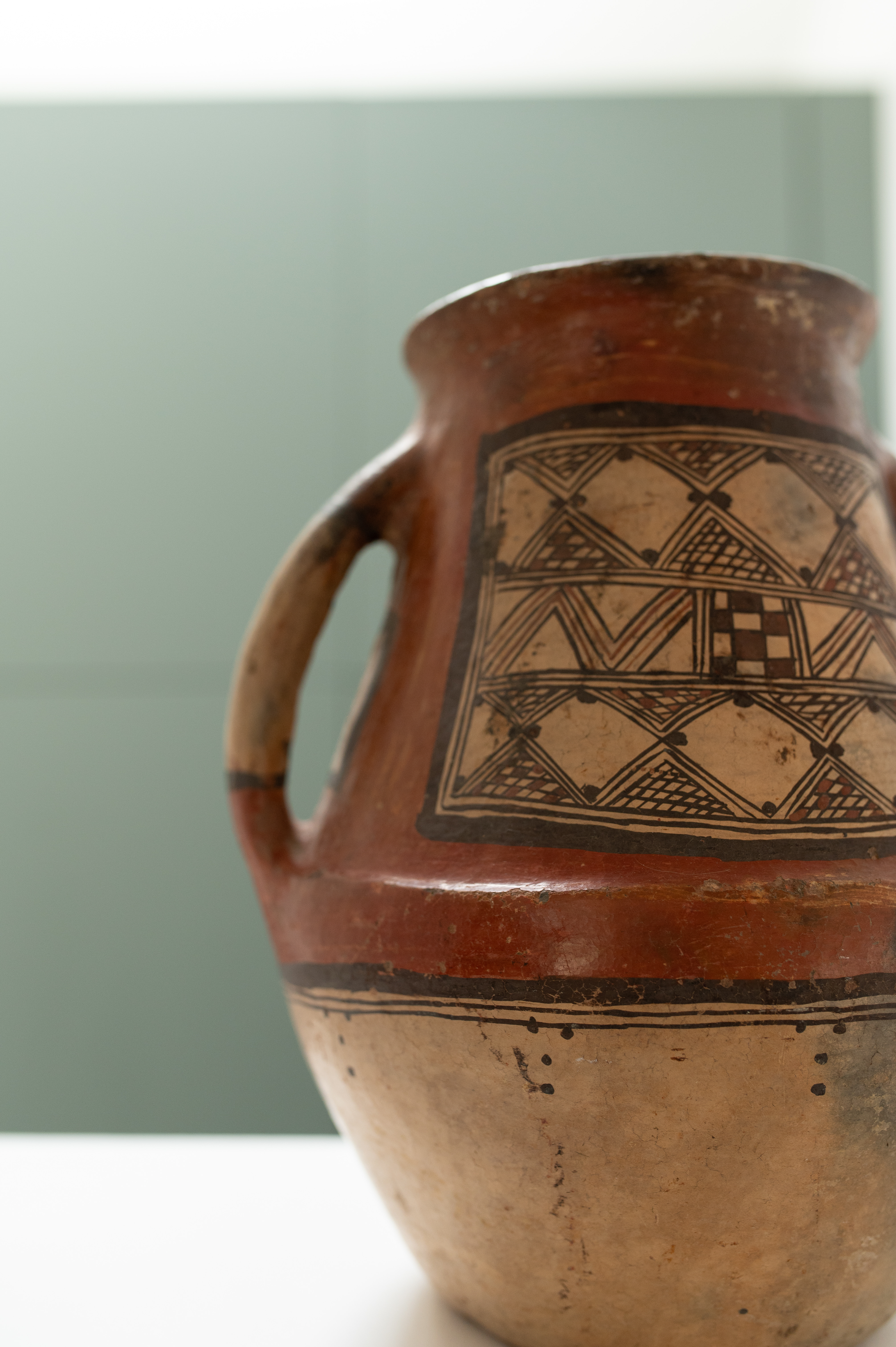 Jarre vintage en terre cuite avec motifs Kabyles - Terracotta Vintage Jar with Kabyle Patterns