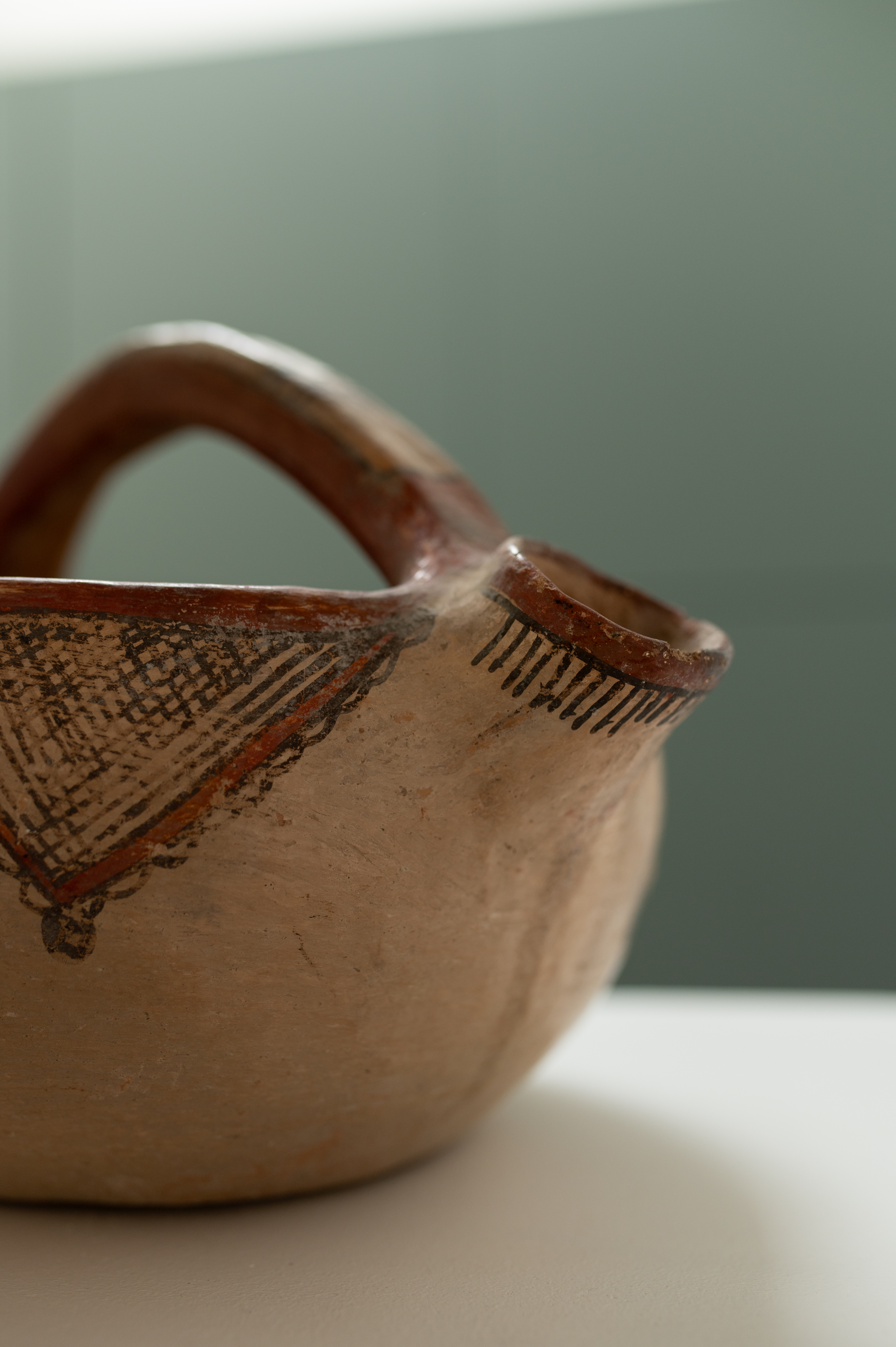 Pot à lait vintage en terre cuite avec motifs Kabyles - Vintage terracotta milk jug with kabyles patterns