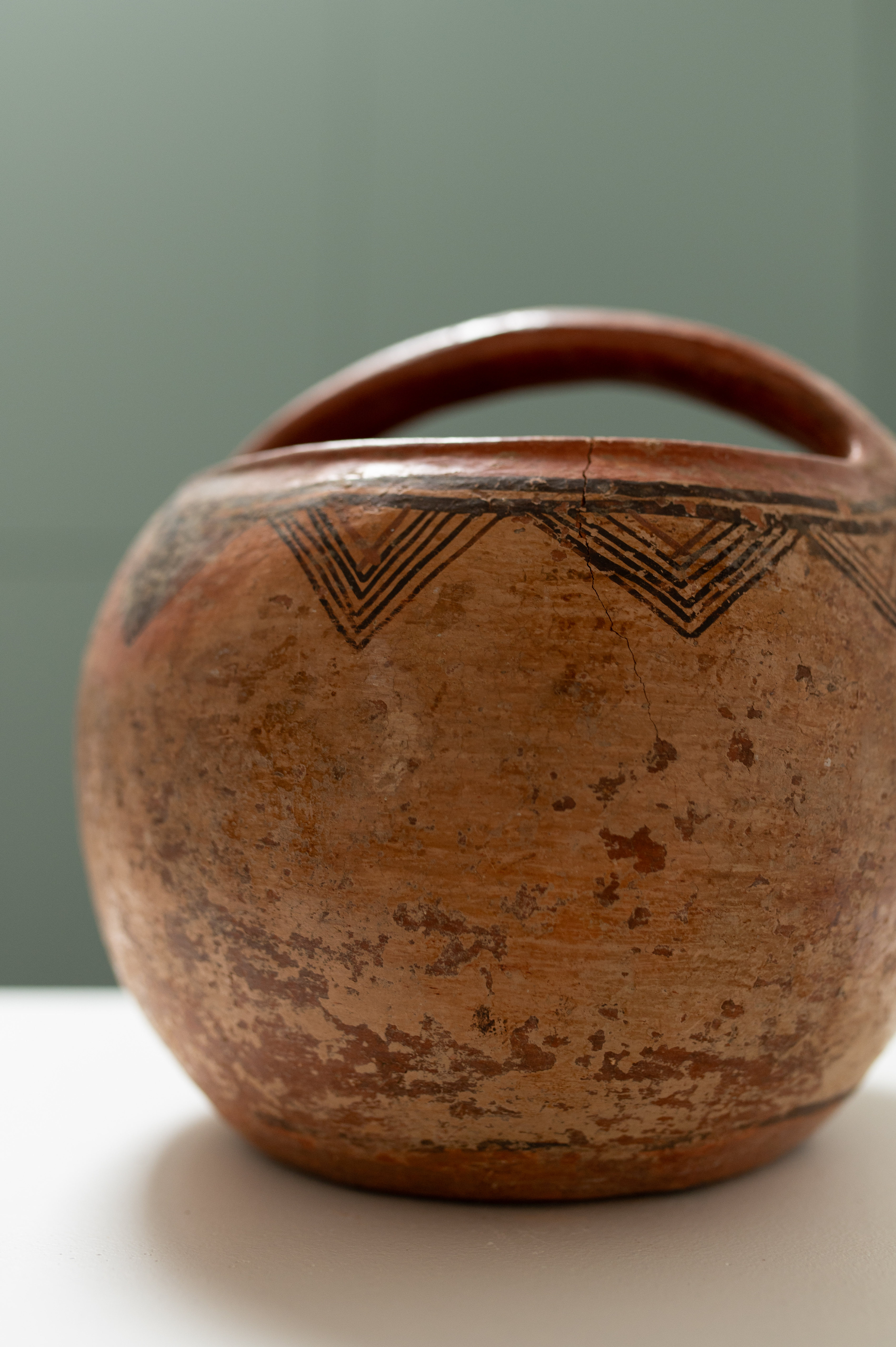 Pot à lait vintage en terre cuite avec motifs Kabyles - Vintage terracotta milk jug with kabyles patterns