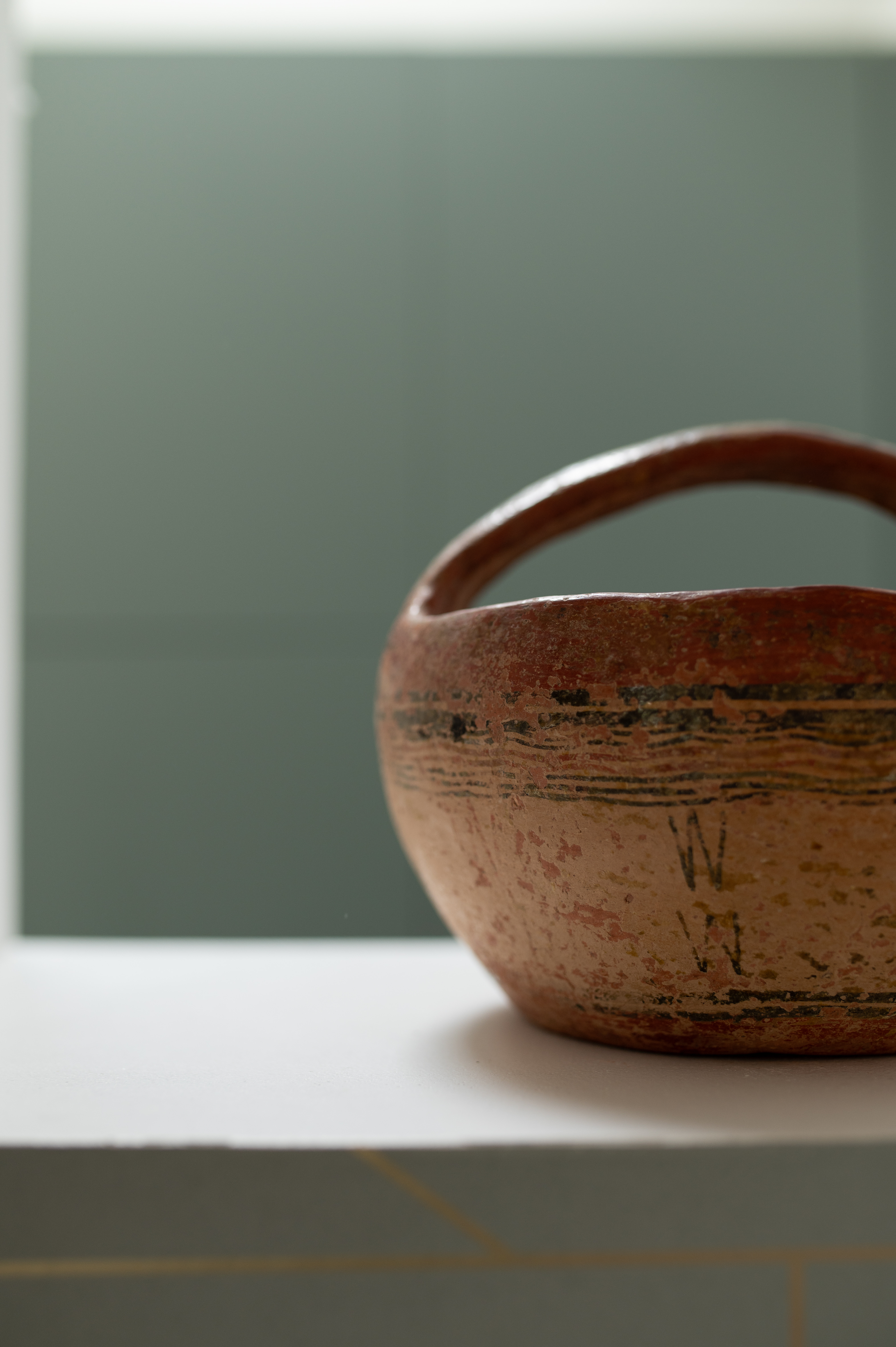 Pot à lait vintage en terre cuite avec motifs Kabyles - Vintage terracotta milk jug with kabyles patterns