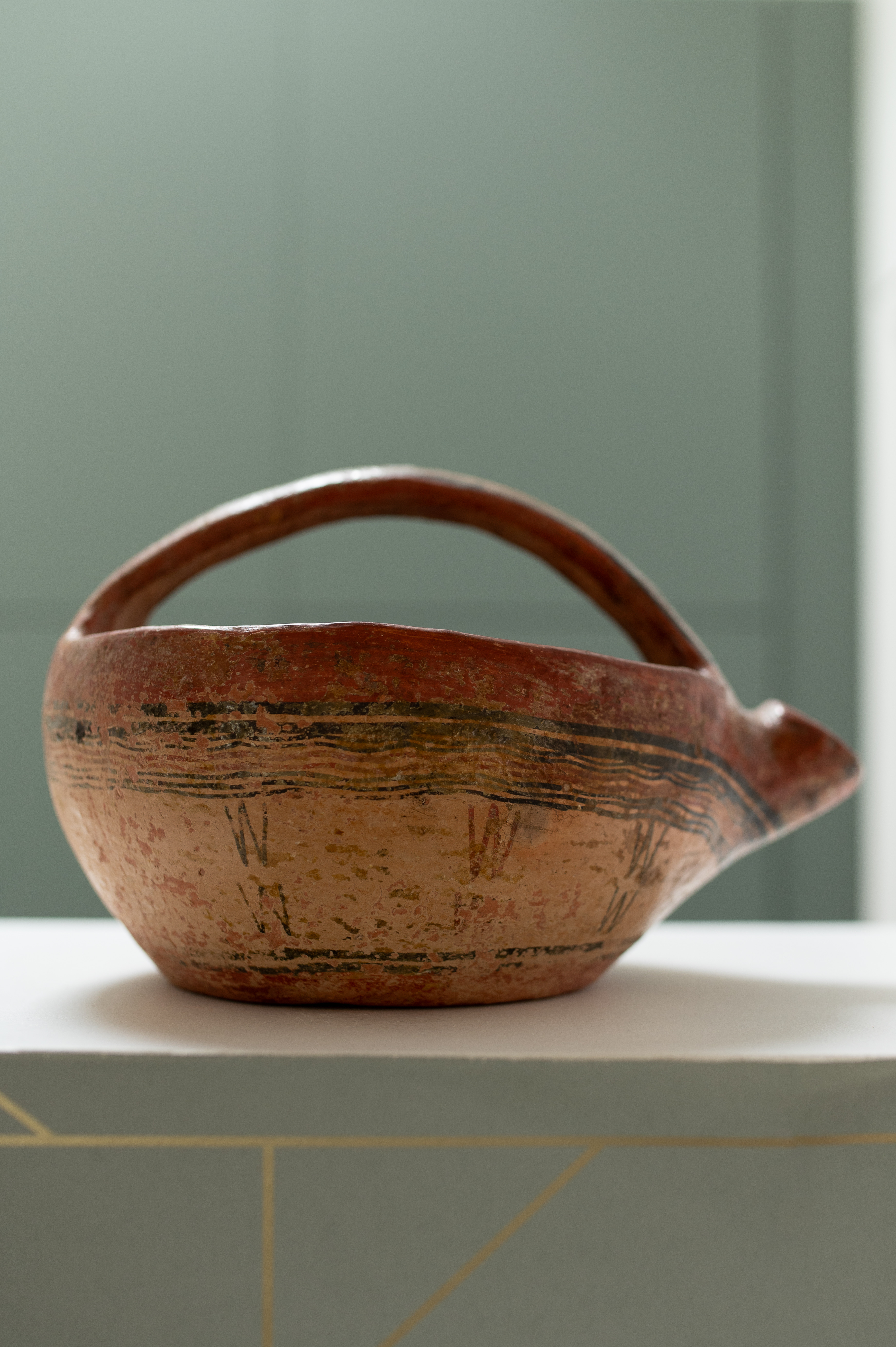 Pot à lait vintage en terre cuite avec motifs Kabyles - Vintage terracotta milk jug with kabyles patterns