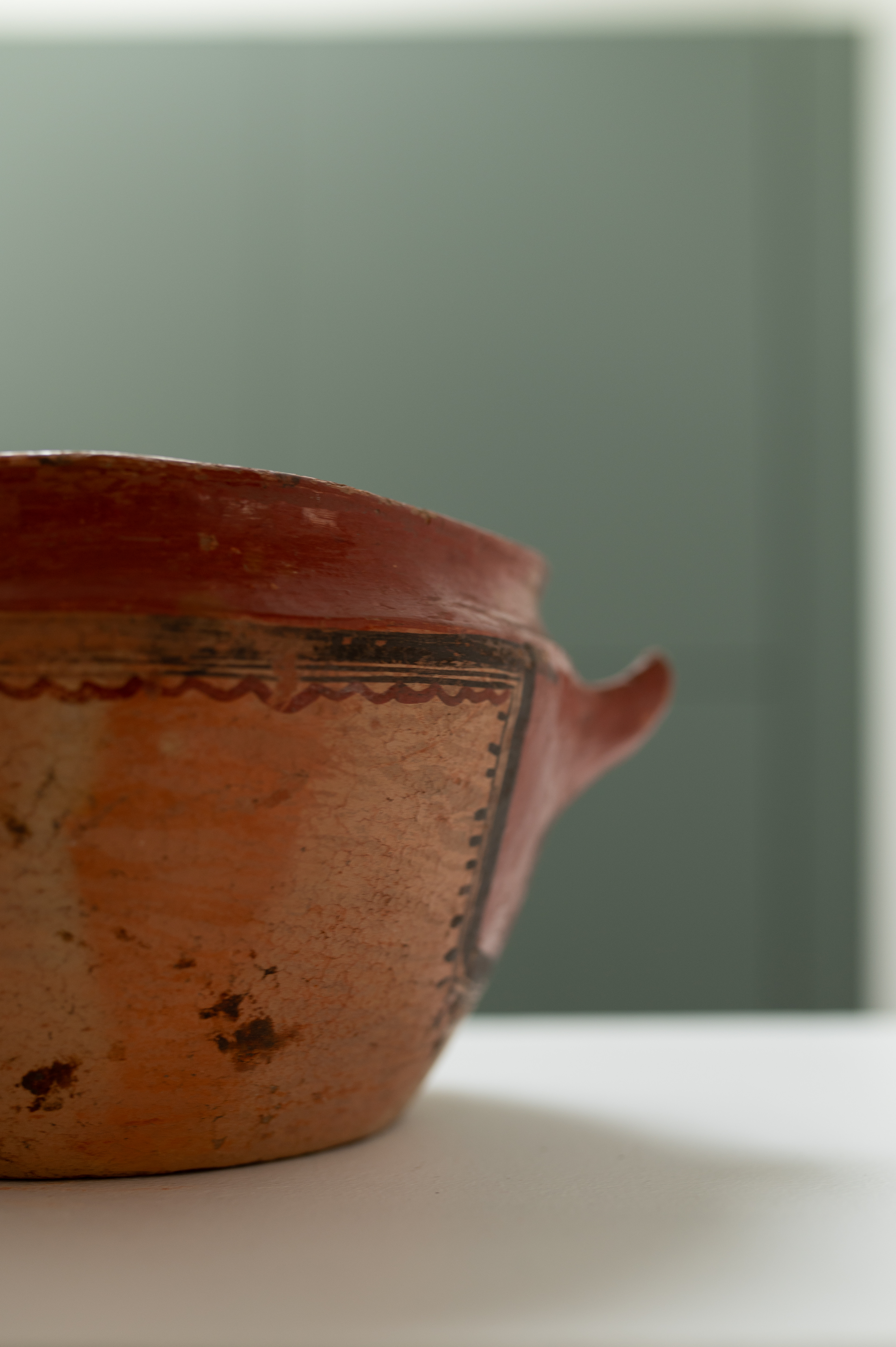 Jarre vintage en terre cuite avec motifs Kabyles - Terracotta Vintage Jar with Kabyle Patterns