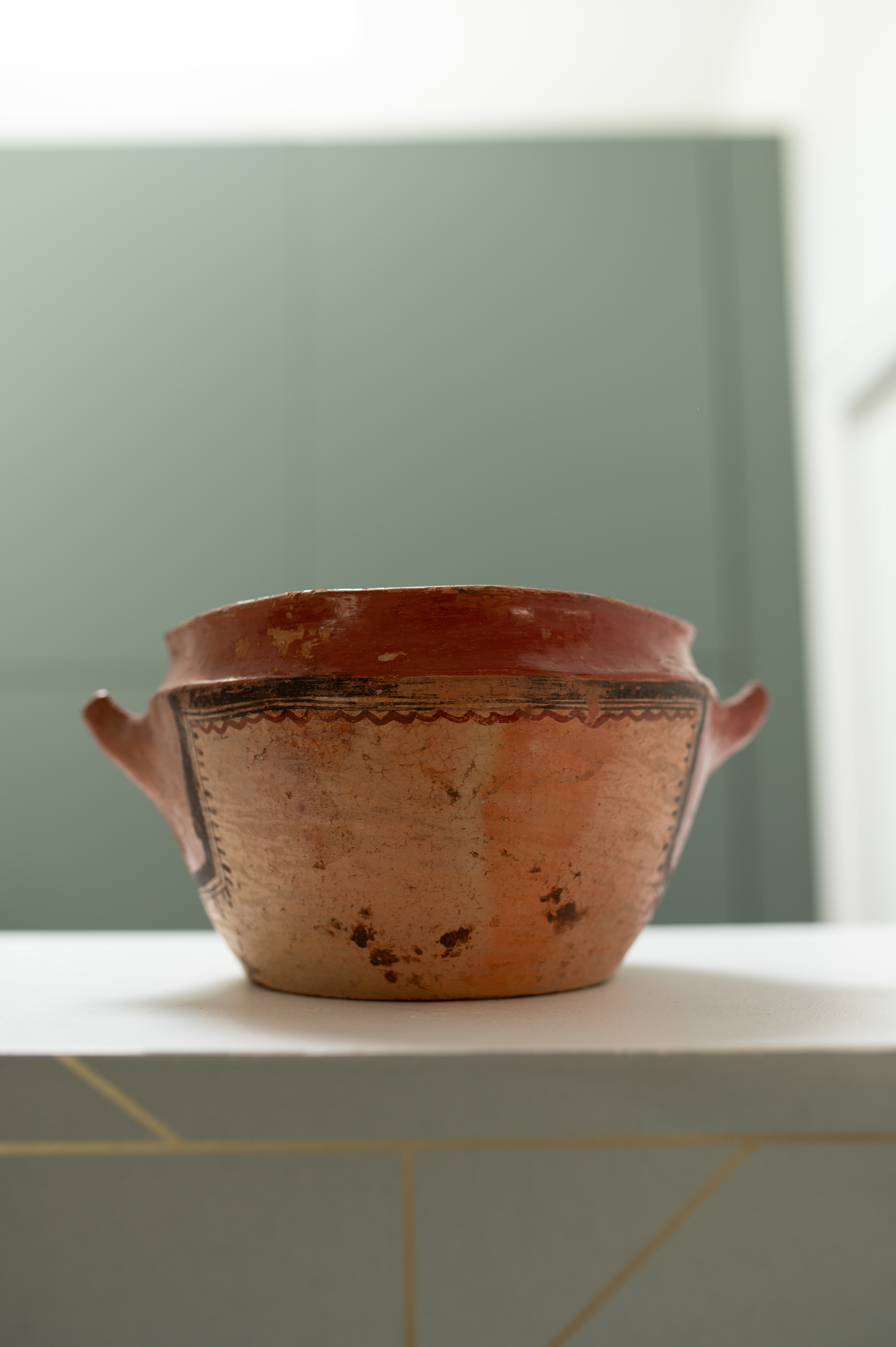Jarre vintage en terre cuite avec motifs Kabyles - Terracotta Vintage Jar with Kabyle Patterns