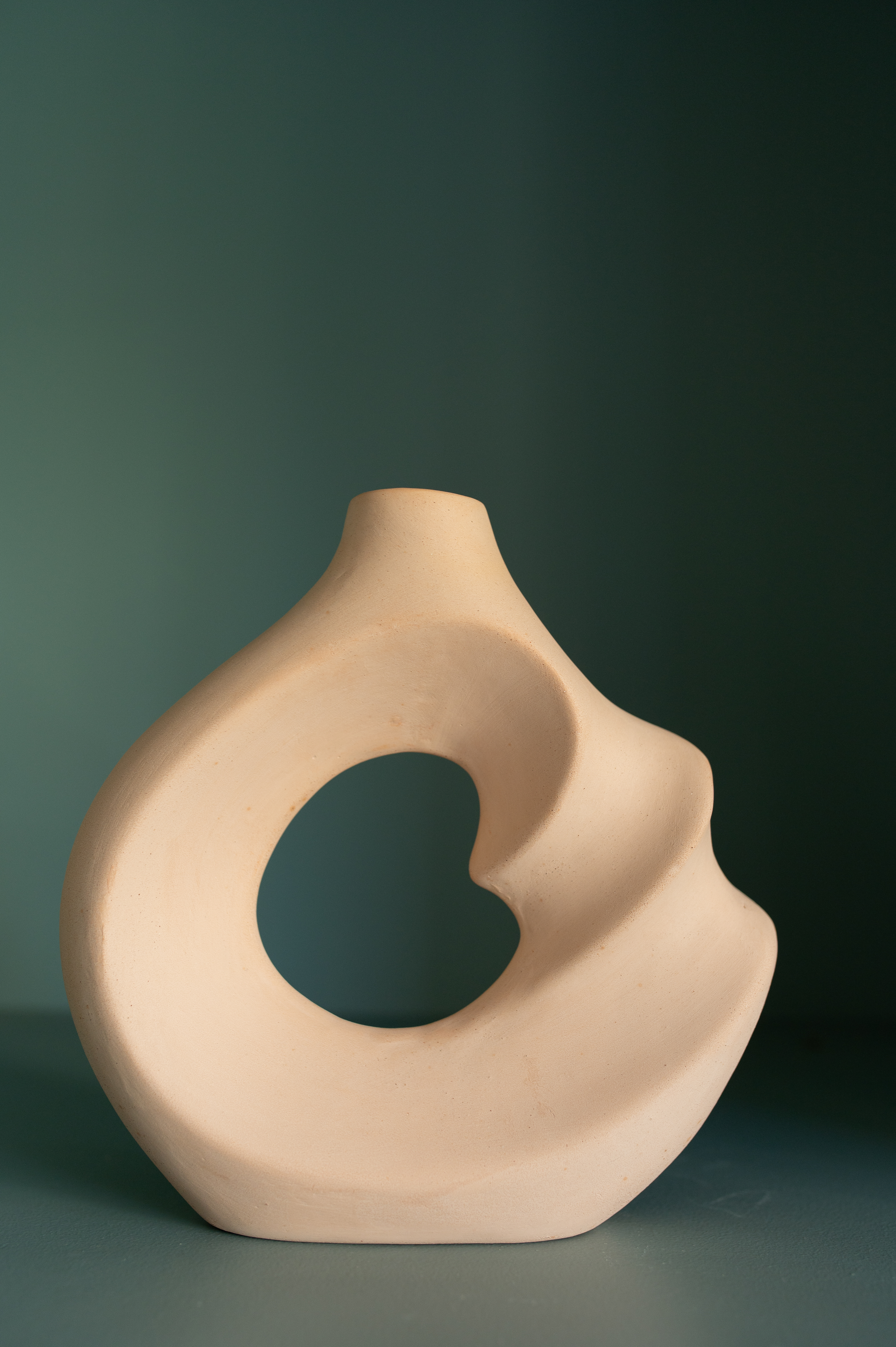 Vase en céramique moderne