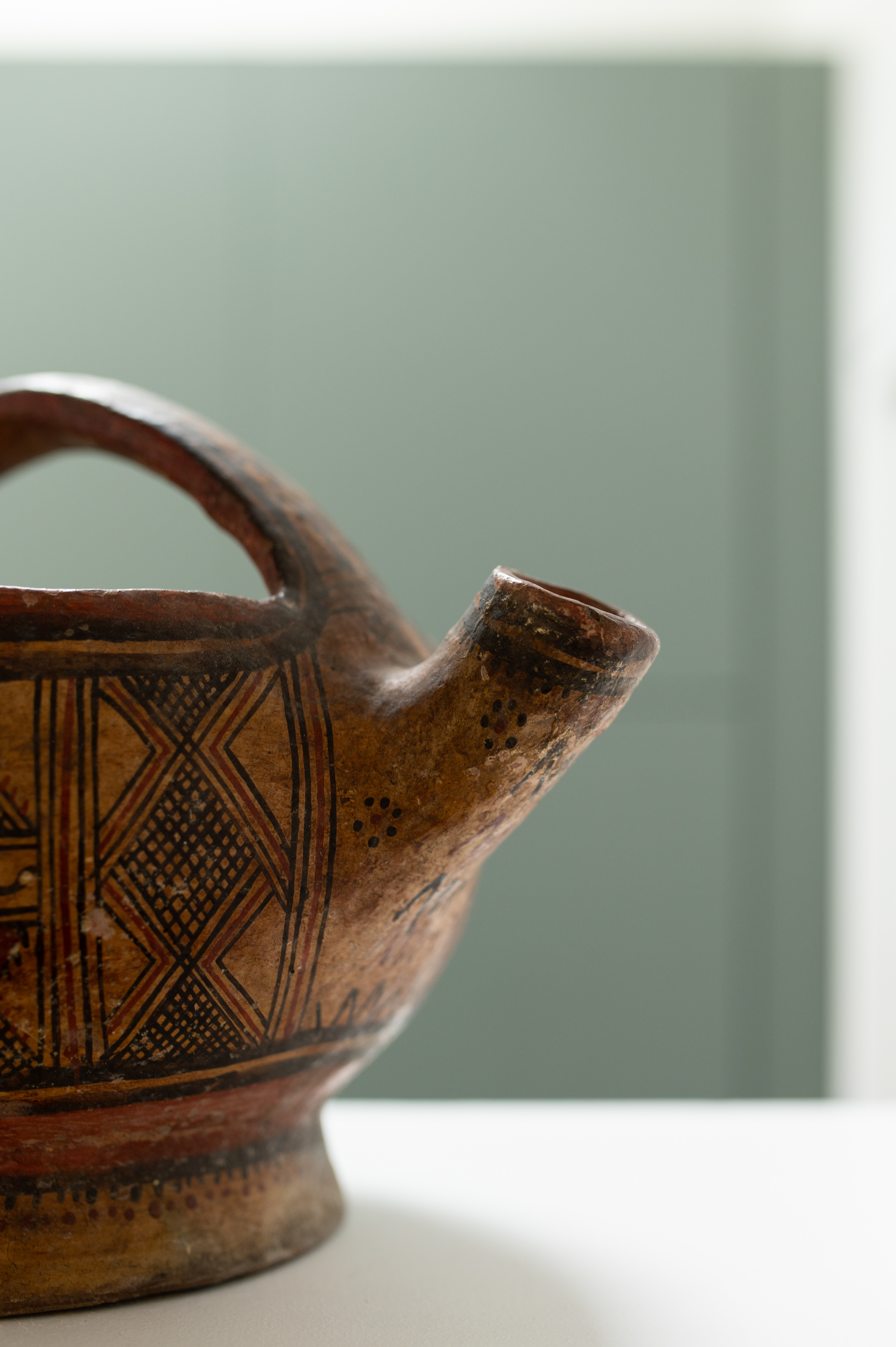 Pot à lait vintage en terre cuite avec motifs Kabyles - Vintage terracotta milk jug with kabyles patterns