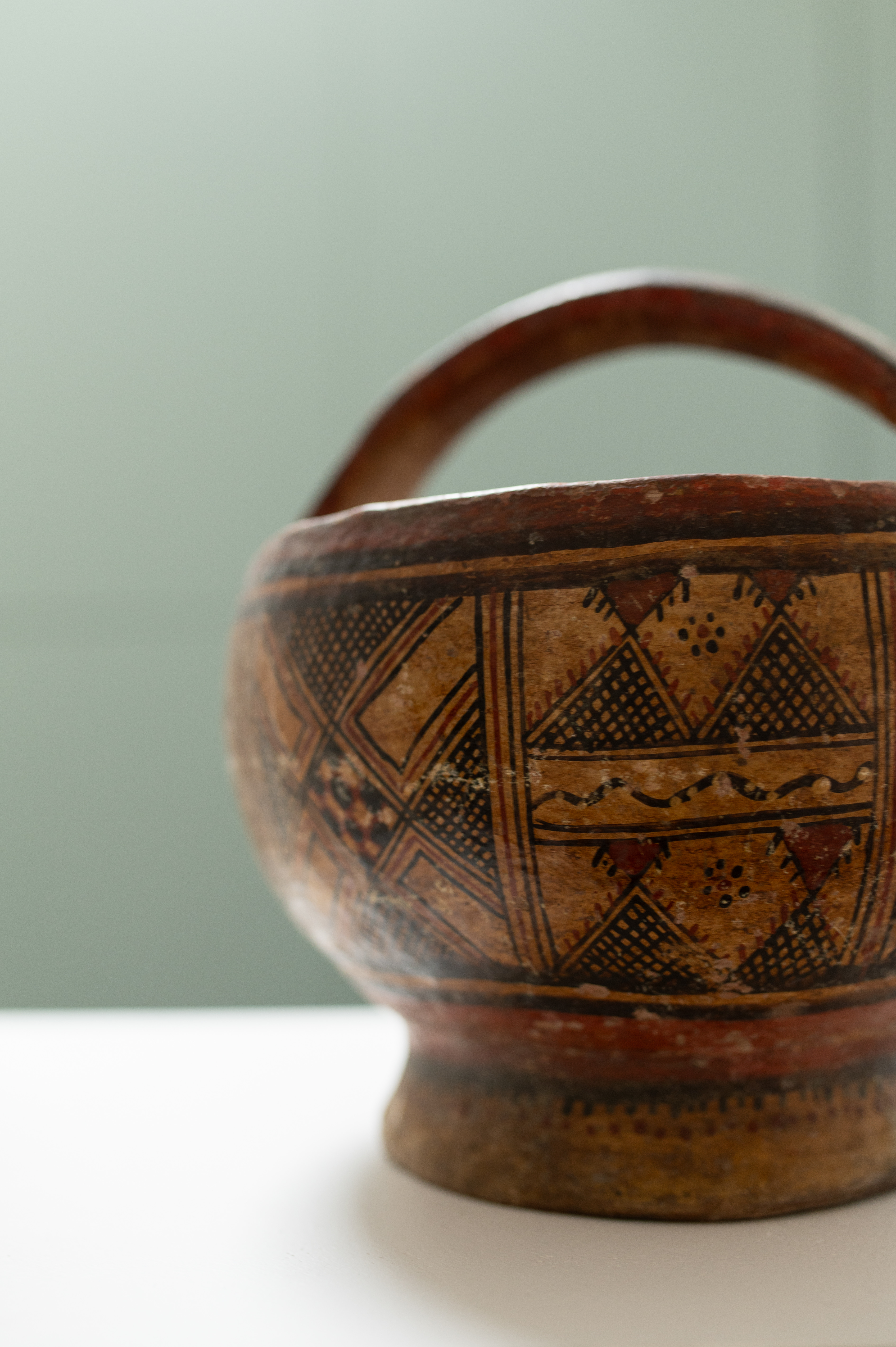 Pot à lait vintage en terre cuite avec motifs Kabyles - Vintage terracotta milk jug with kabyles patterns