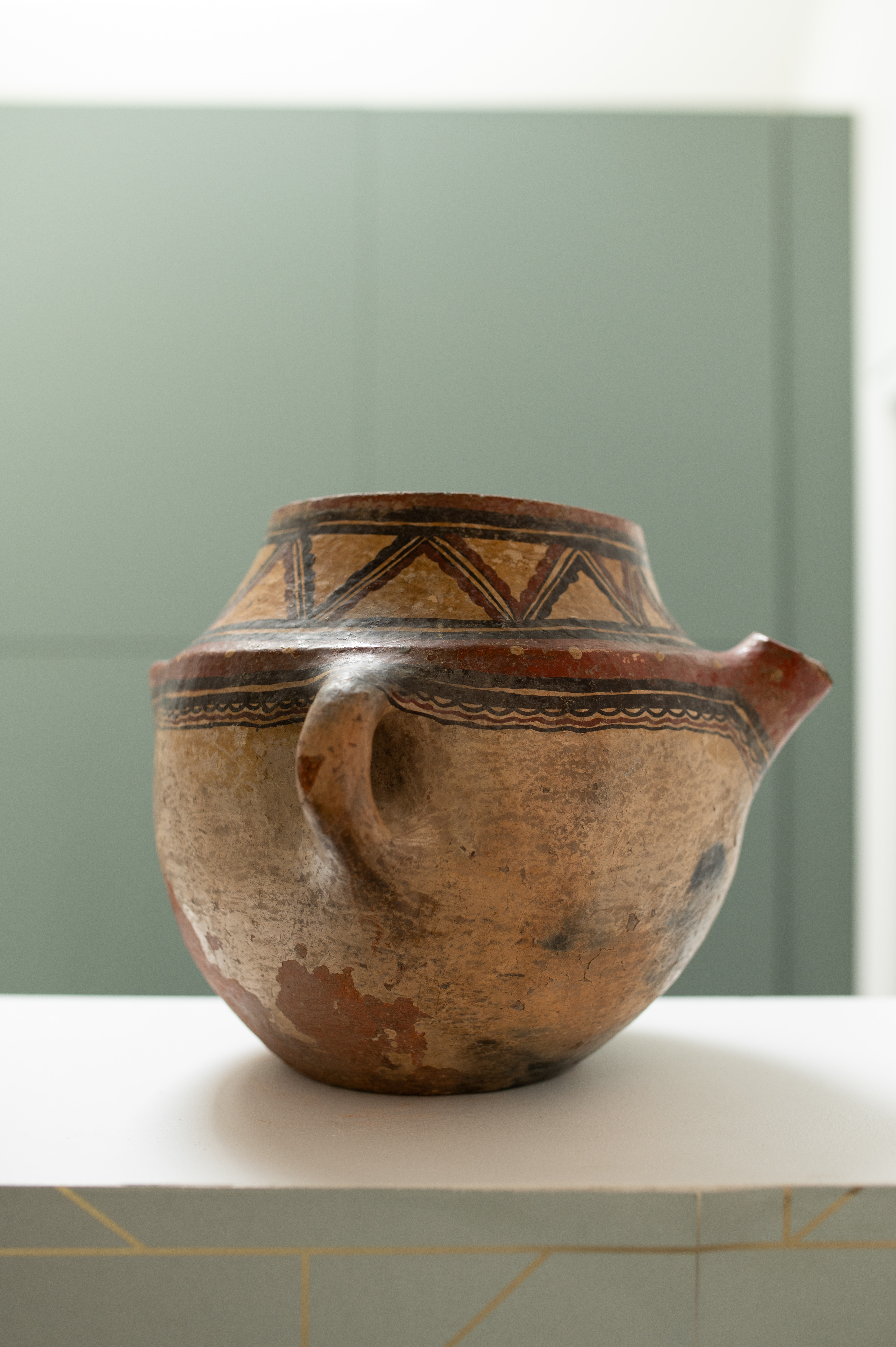 Pichet vintage en terre cuite avec motifs Kabyles - Vintage terracotta pitcher with Kabyle patterns