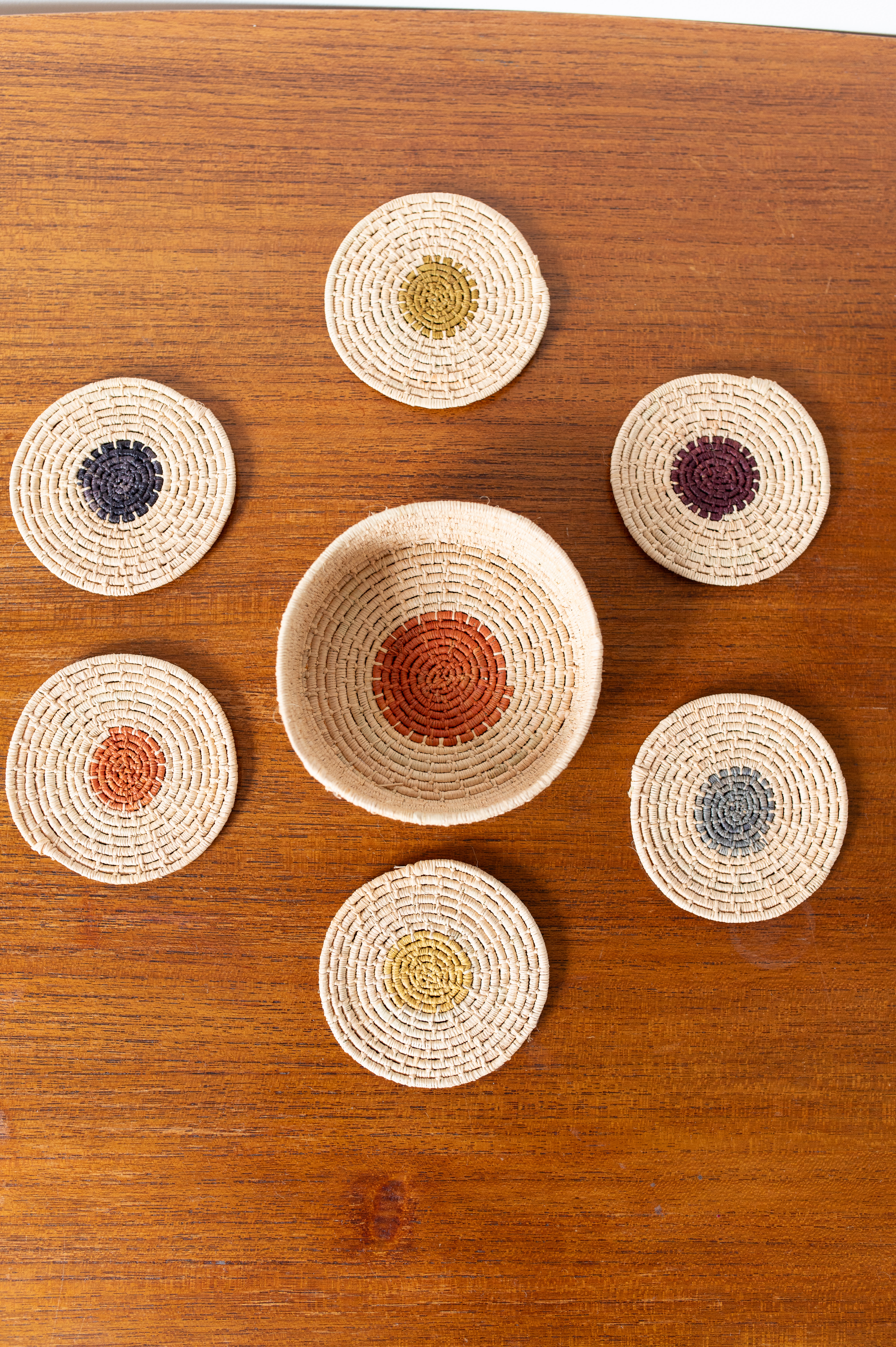 Ensemble de dessous de verres de vannerie fine - Set of fine wicker coasters