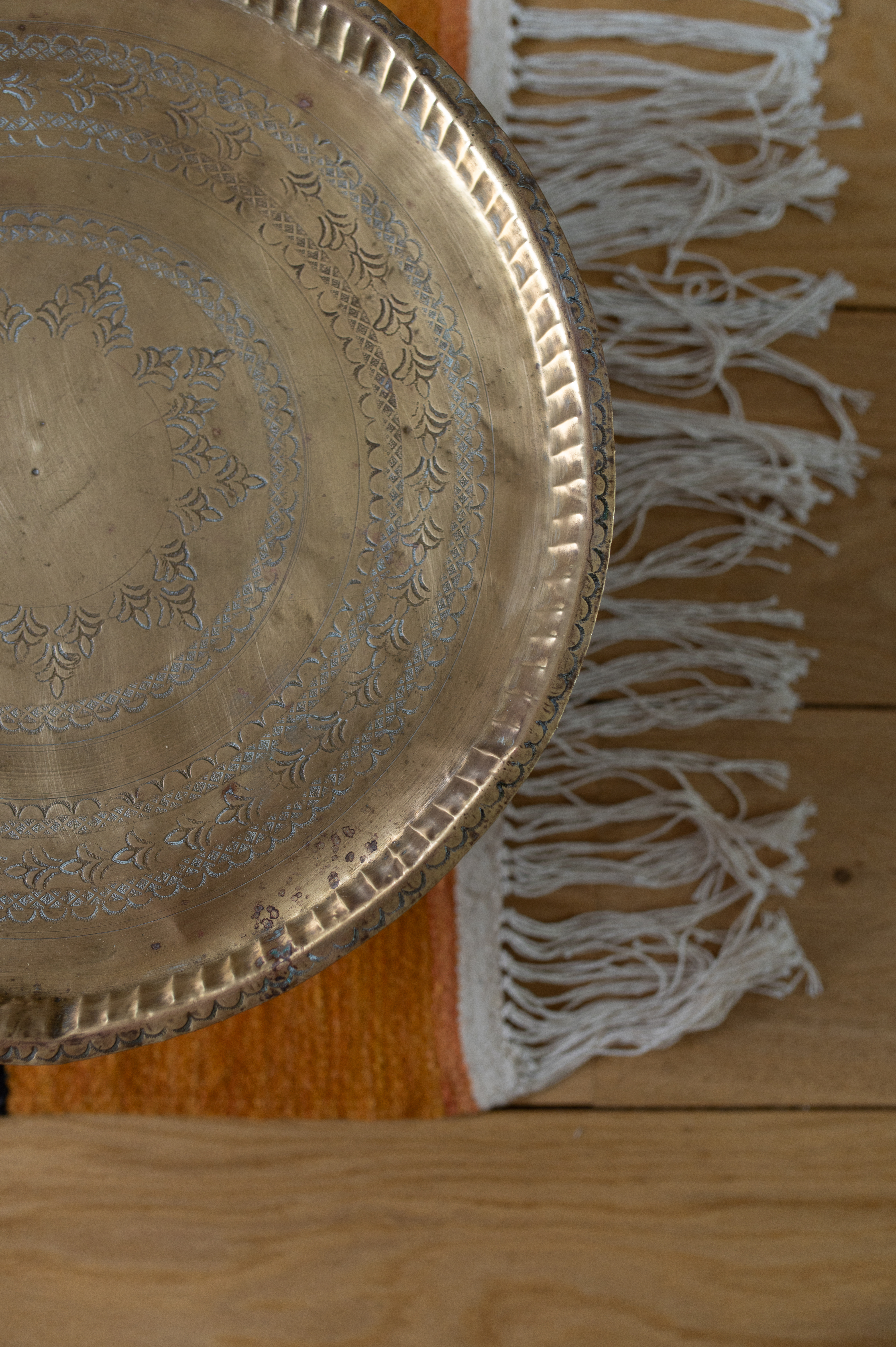 "Snei" Table en cuivre couleur doré