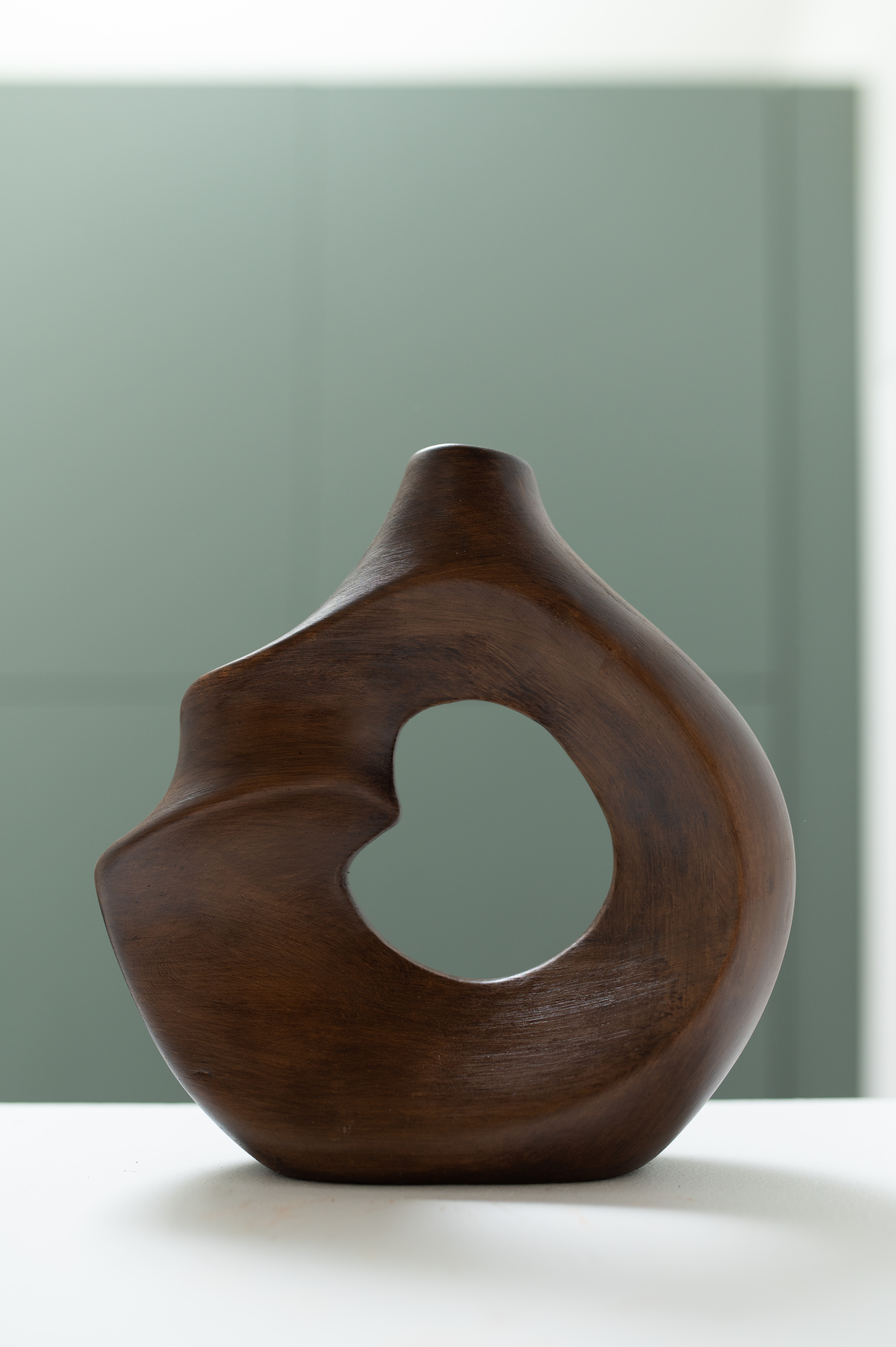 Vase en céramique moderne 